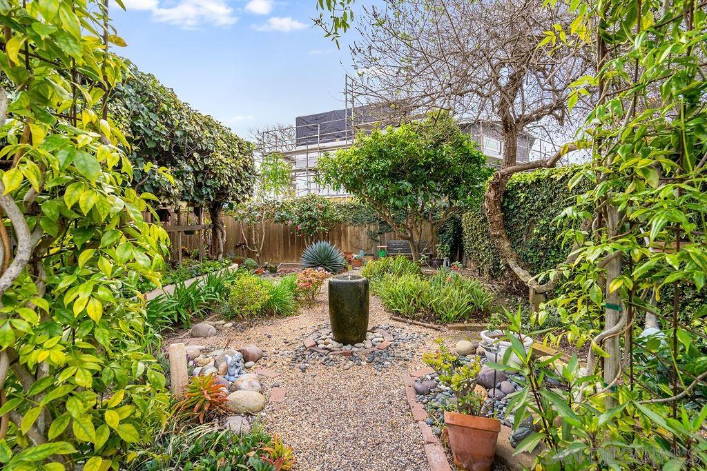 Detail Gallery Image 4 of 36 For 4210  Moraga Ave, San Diego,  CA 92117 - 4 Beds | 3 Baths