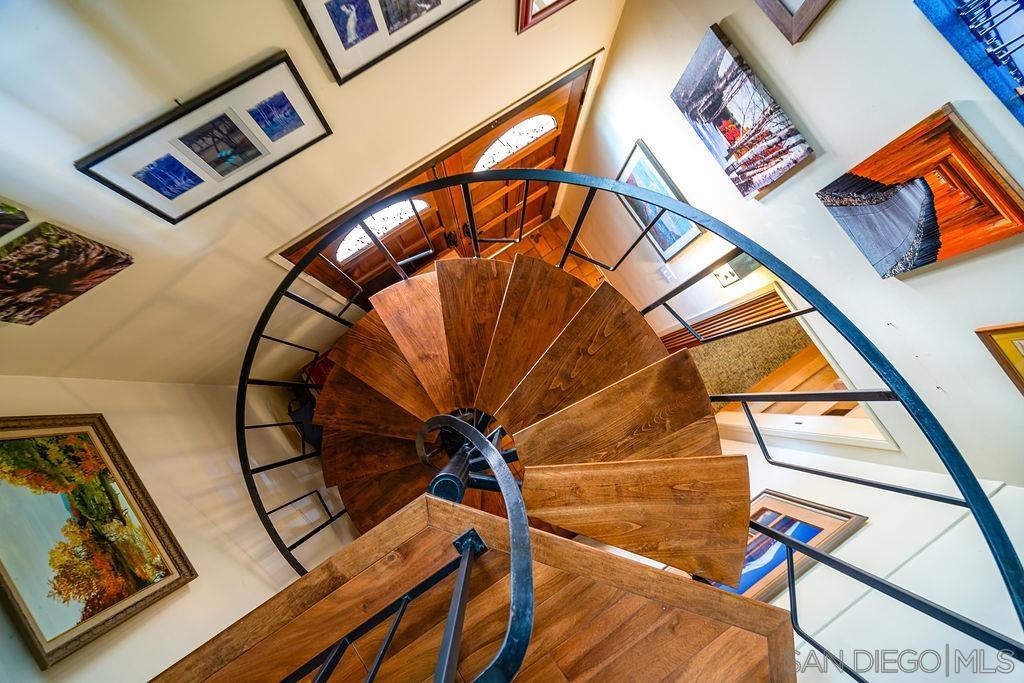 Detail Gallery Image 6 of 36 For 4210  Moraga Ave, San Diego,  CA 92117 - 4 Beds | 3 Baths