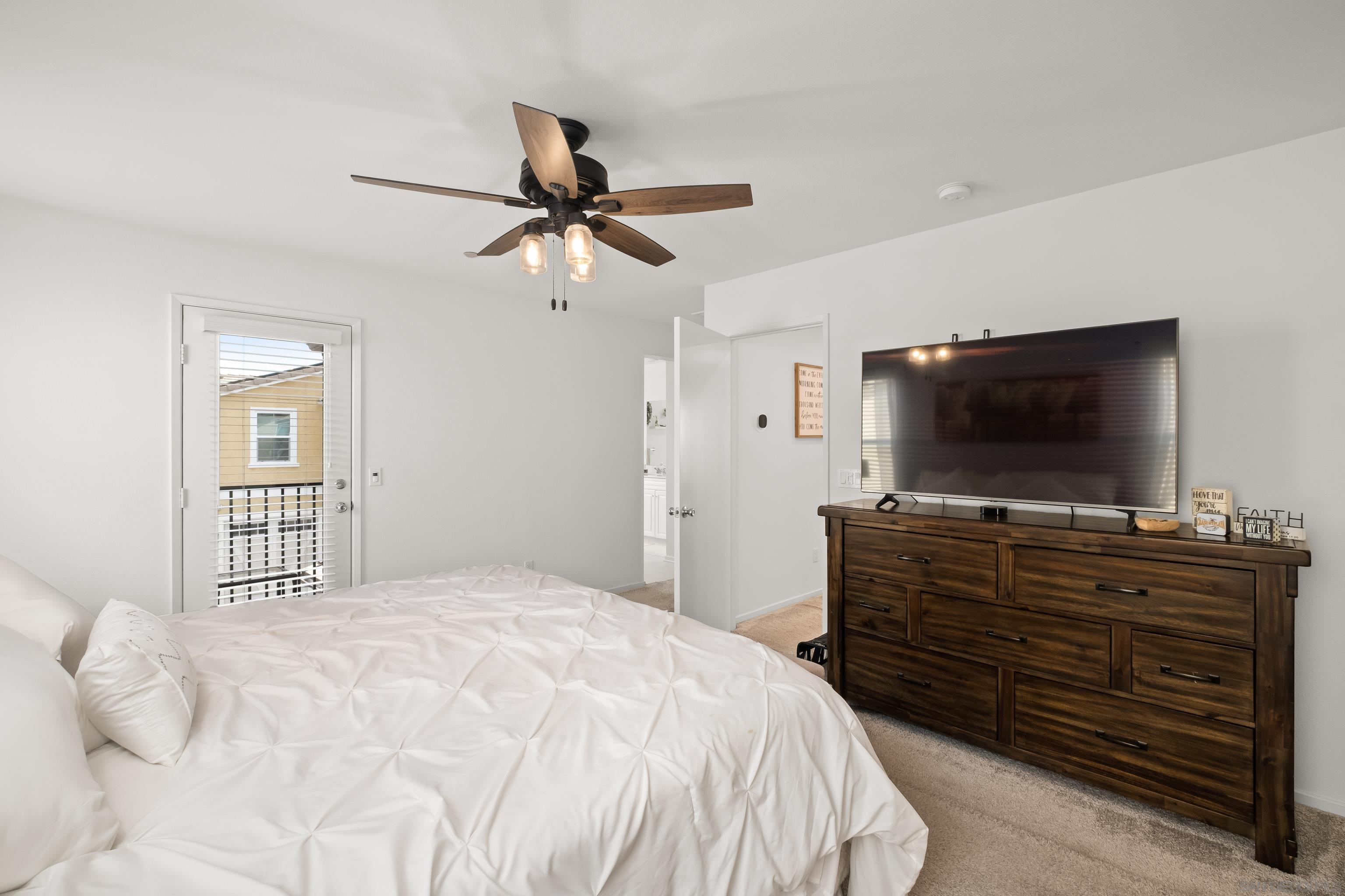 Detail Gallery Image 15 of 38 For 13650  Gray Hawk Way, Valley Center,  CA 92082 - 3 Beds | 2/1 Baths