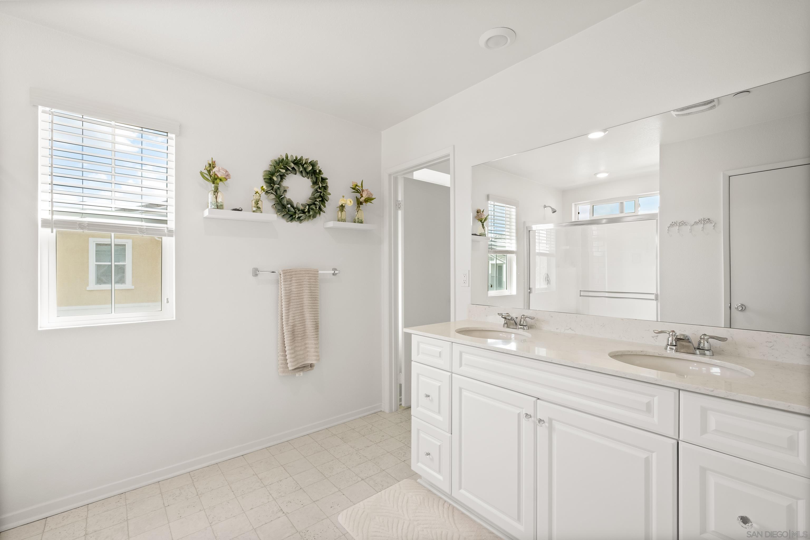 Detail Gallery Image 16 of 38 For 13650  Gray Hawk Way, Valley Center,  CA 92082 - 3 Beds | 2/1 Baths