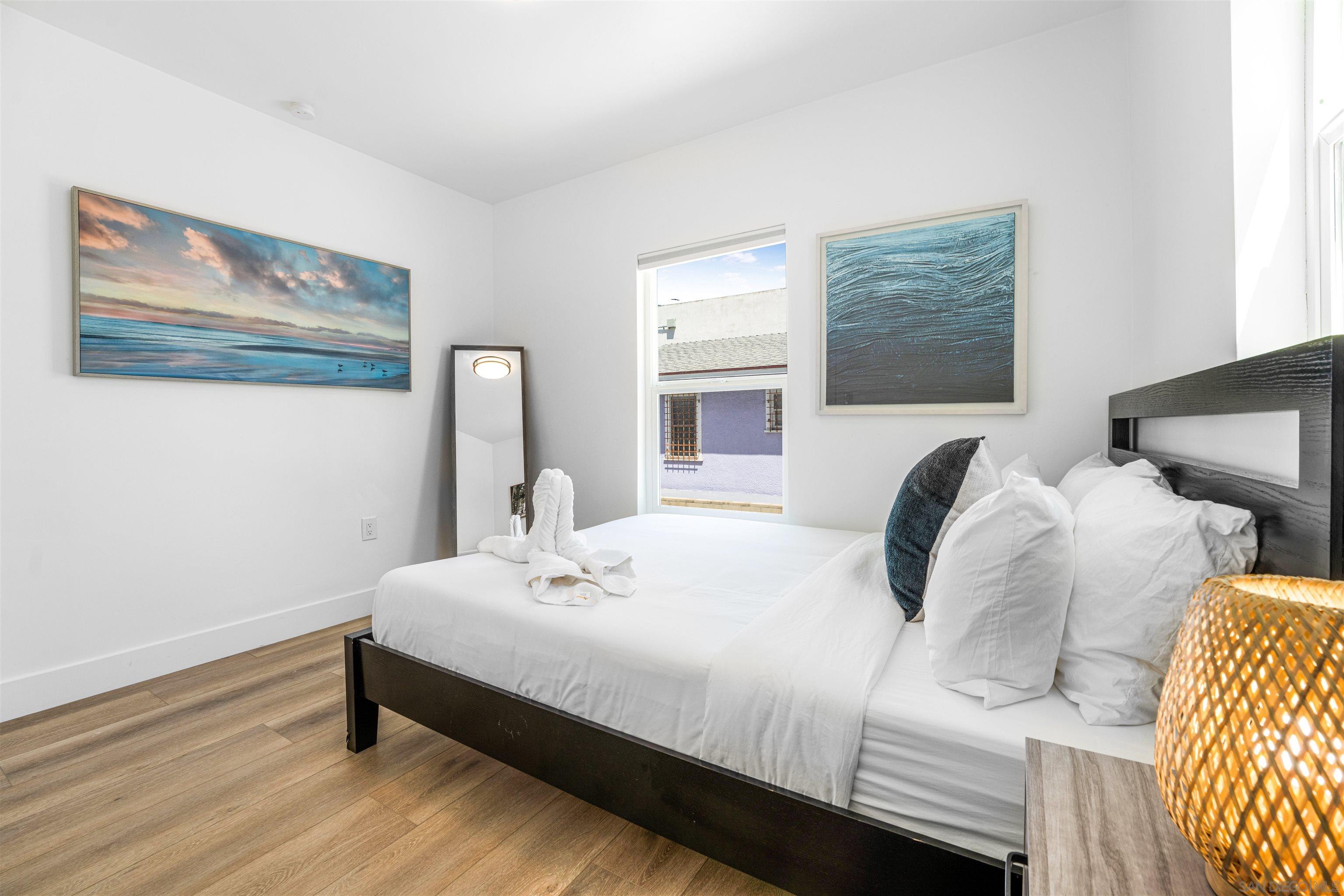 Detail Gallery Image 13 of 27 For 1817-19  Sunset Cliffs Blvd, San Diego,  CA 92107 - – Beds | – Baths