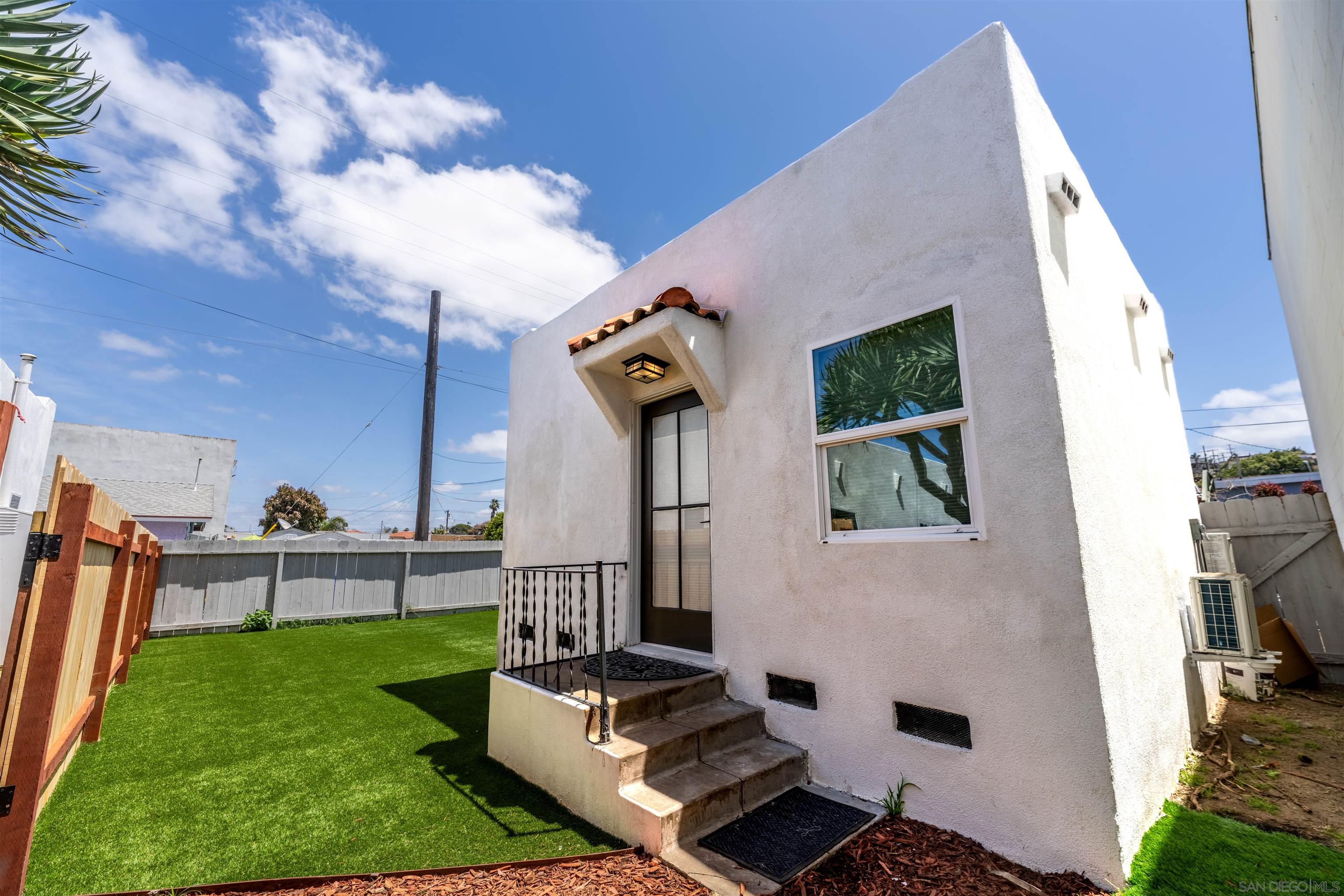 Detail Gallery Image 18 of 27 For 1817-19  Sunset Cliffs Blvd, San Diego,  CA 92107 - – Beds | – Baths