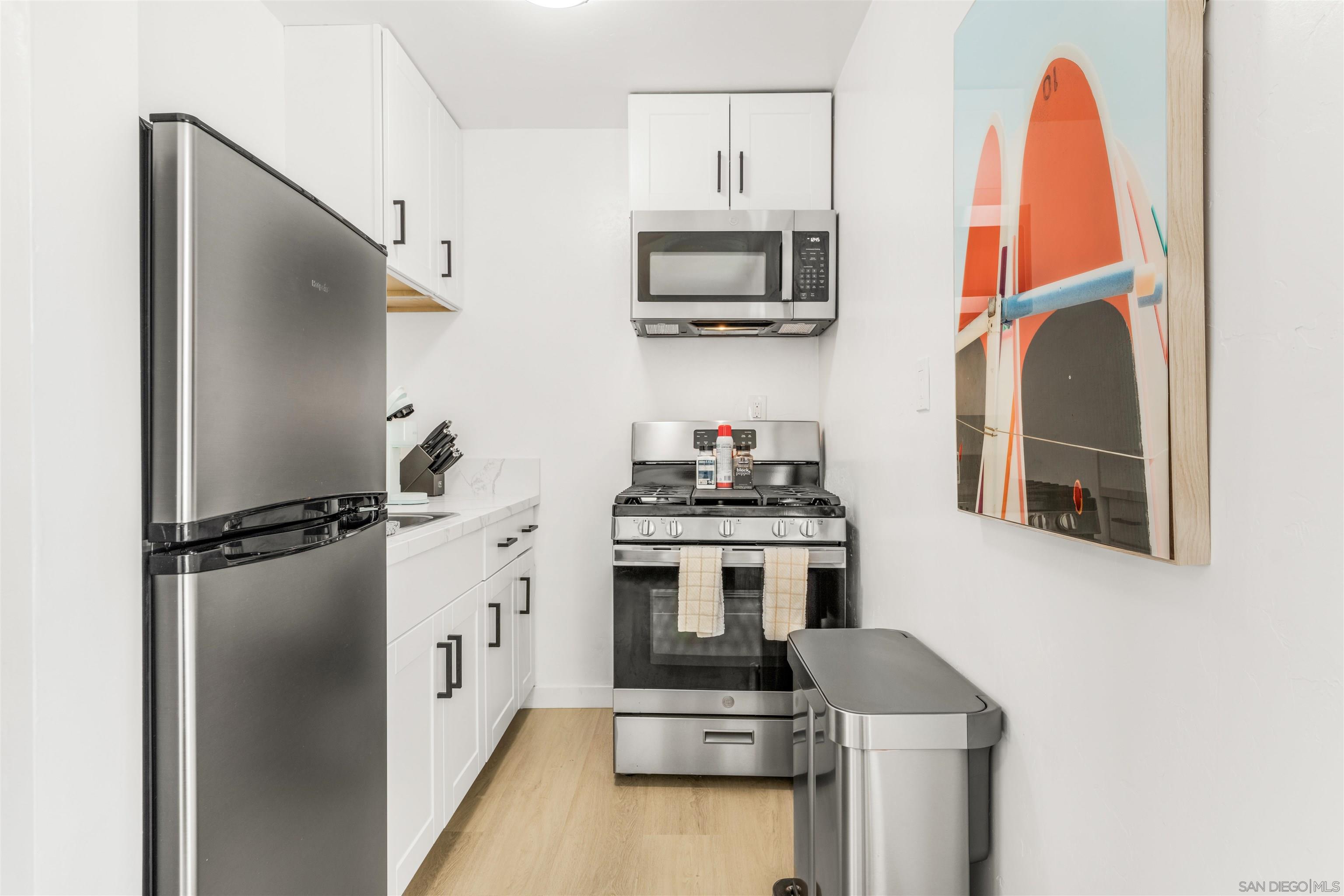 Detail Gallery Image 19 of 27 For 1817-19  Sunset Cliffs Blvd, San Diego,  CA 92107 - – Beds | – Baths