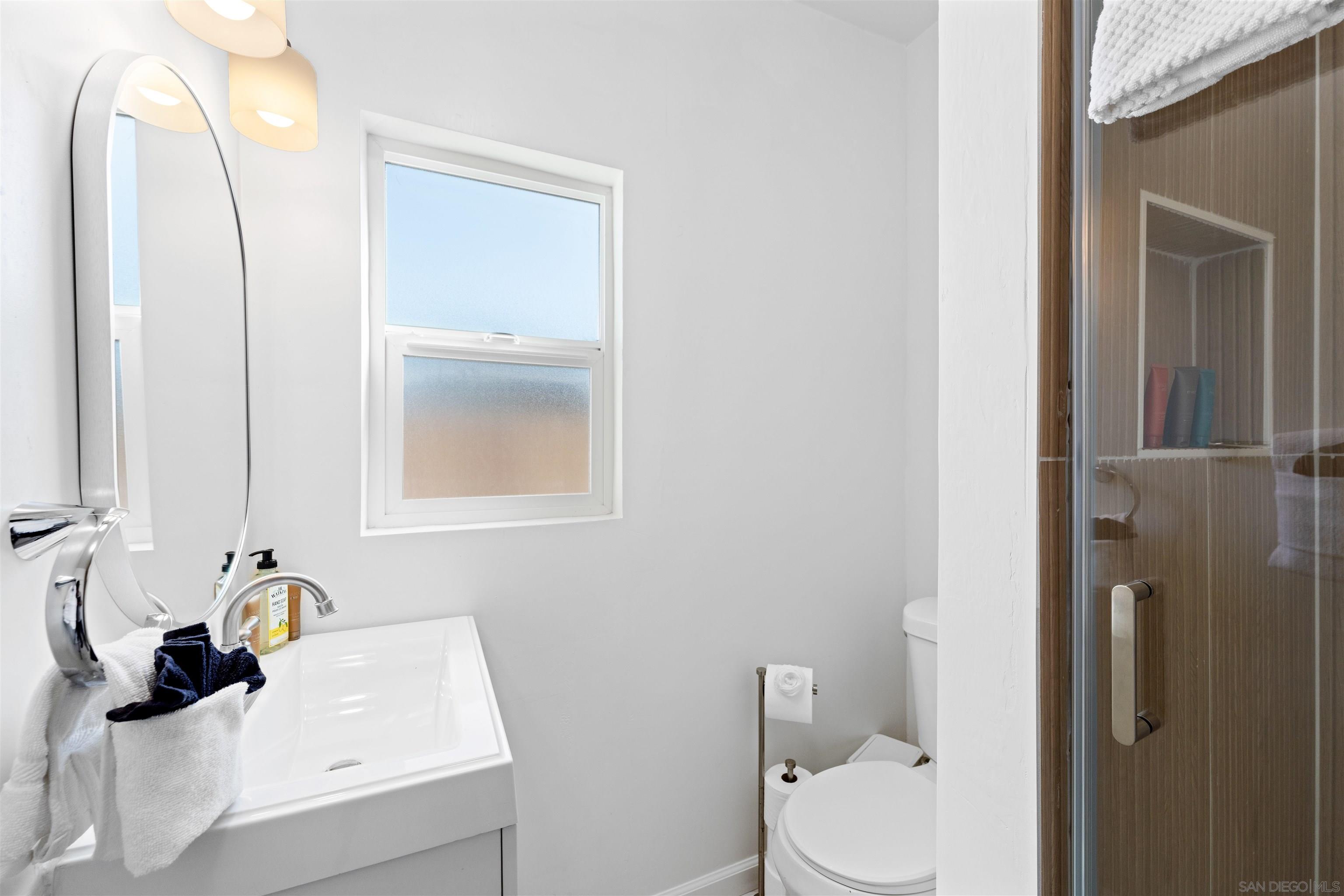 Detail Gallery Image 7 of 27 For 1817-19  Sunset Cliffs Blvd, San Diego,  CA 92107 - – Beds | – Baths