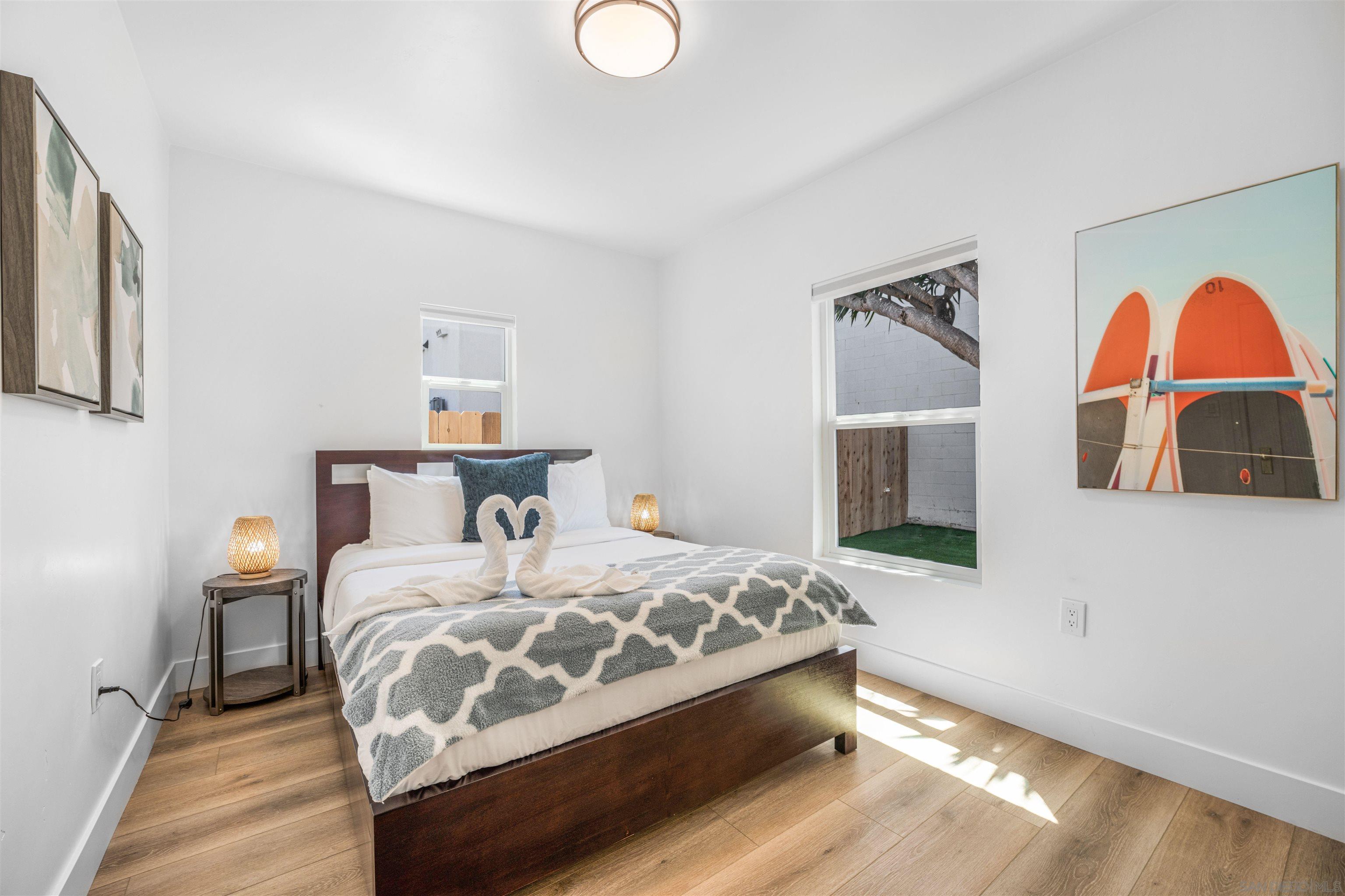 Detail Gallery Image 10 of 27 For 1817-19  Sunset Cliffs Blvd, San Diego,  CA 92107 - – Beds | – Baths