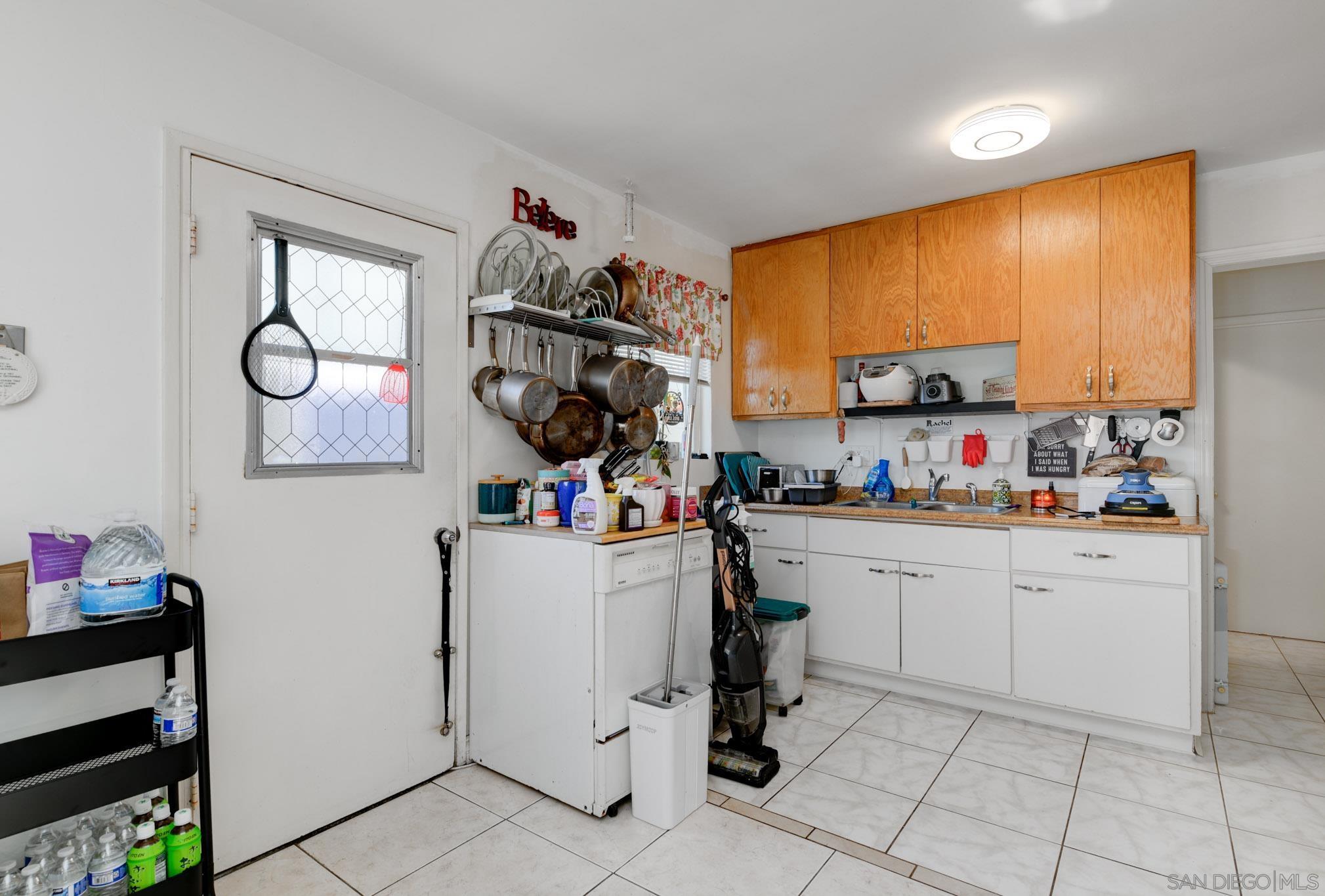 Detail Gallery Image 21 of 31 For 1328  Buena St, Oceanside,  CA 92058 - – Beds | – Baths