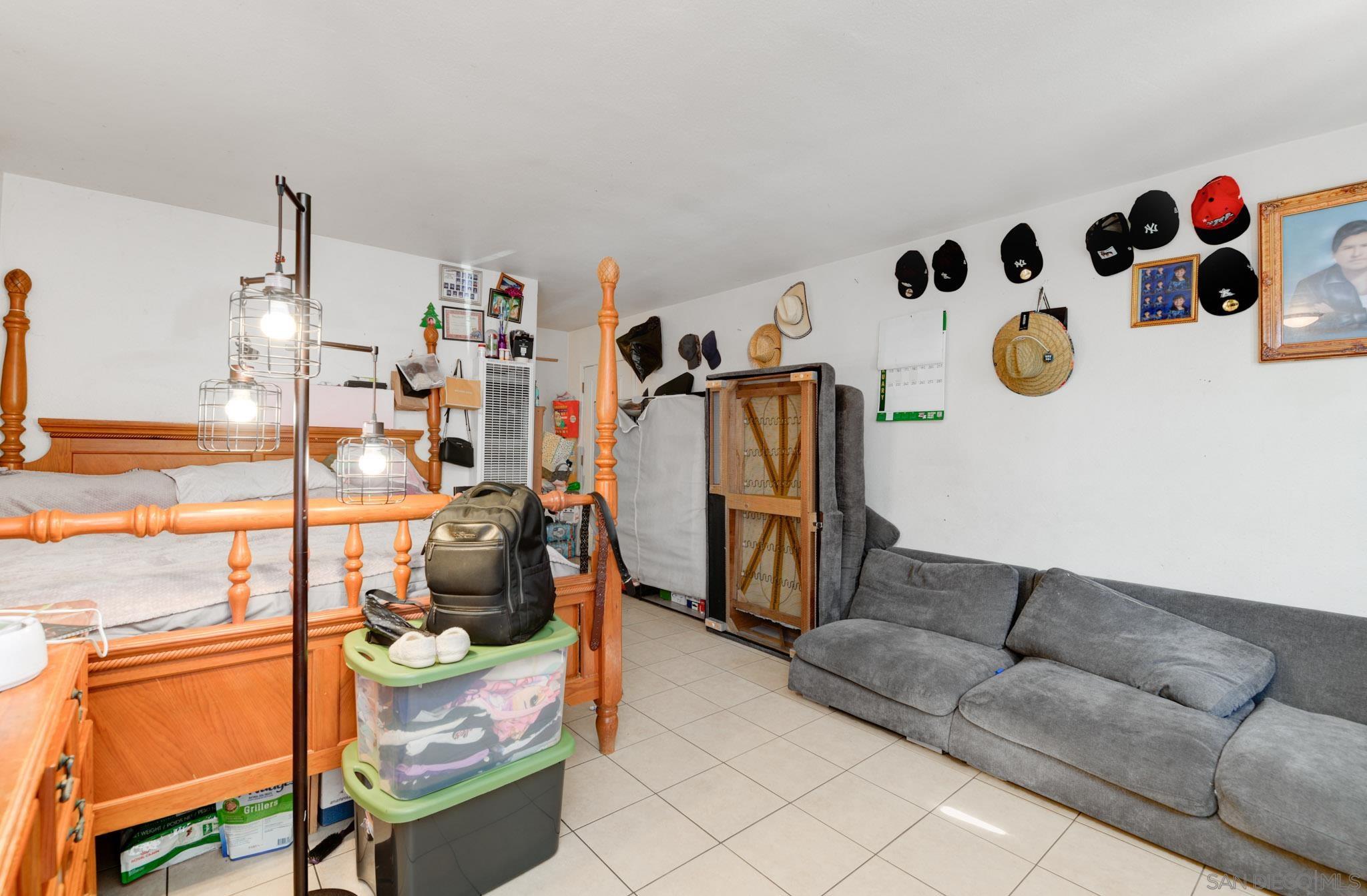 Detail Gallery Image 5 of 31 For 1328  Buena St, Oceanside,  CA 92058 - – Beds | – Baths