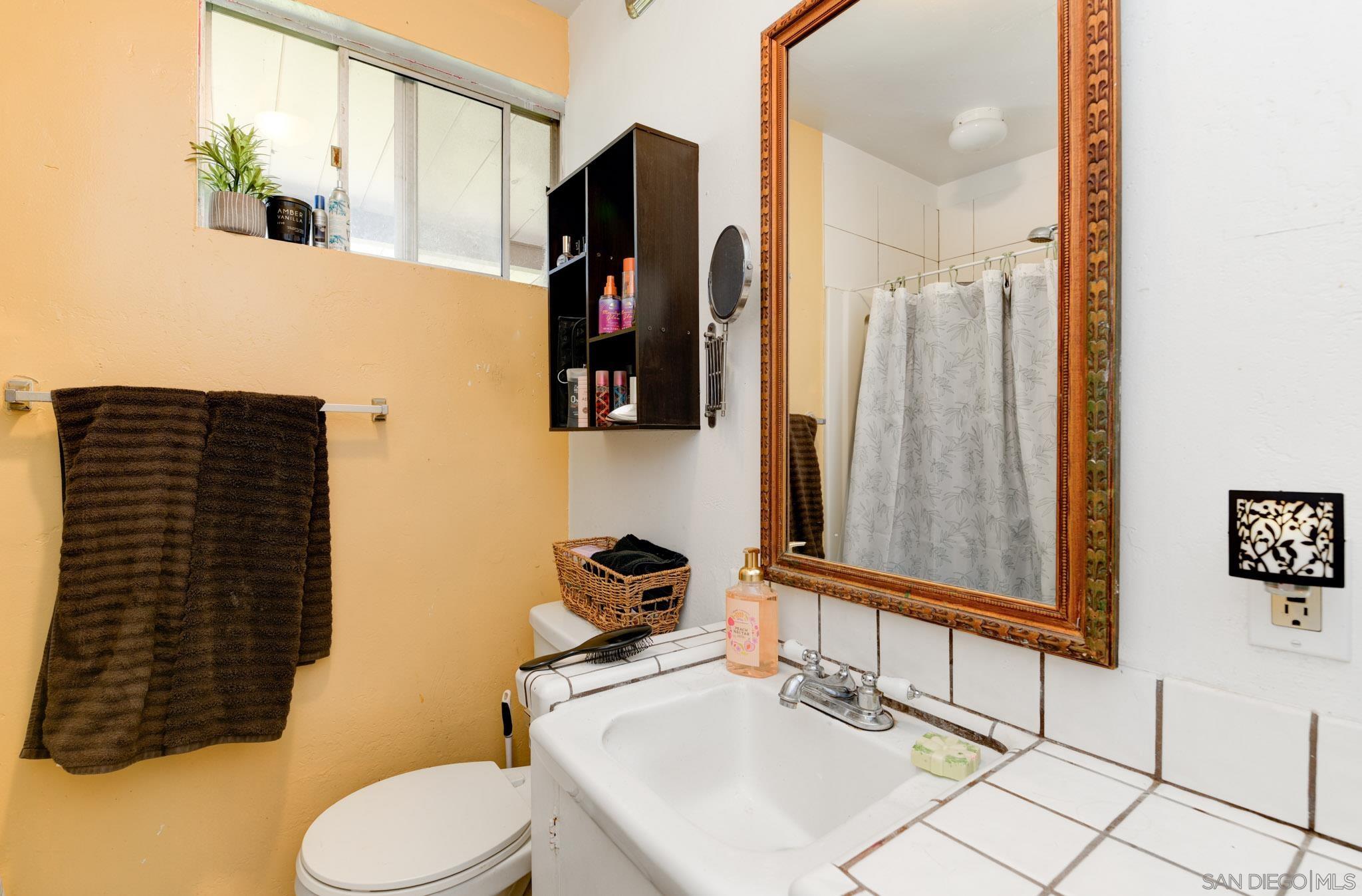 Detail Gallery Image 36 of 46 For 221-23  Ardys Pl, Vista,  CA 92084 - – Beds | – Baths