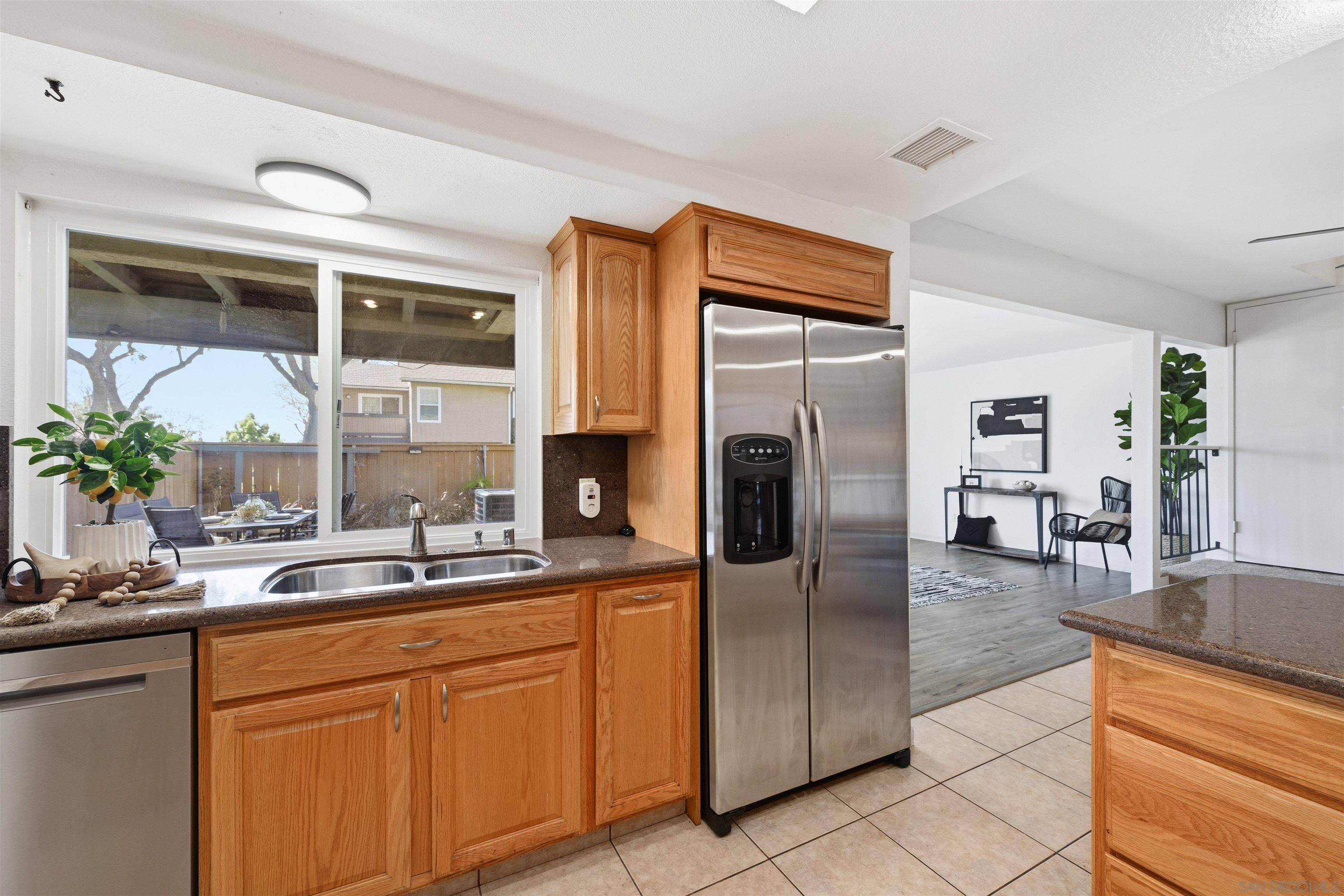 Detail Gallery Image 9 of 27 For 10219  Kerrigan St, Santee,  CA 92071 - 3 Beds | 2 Baths