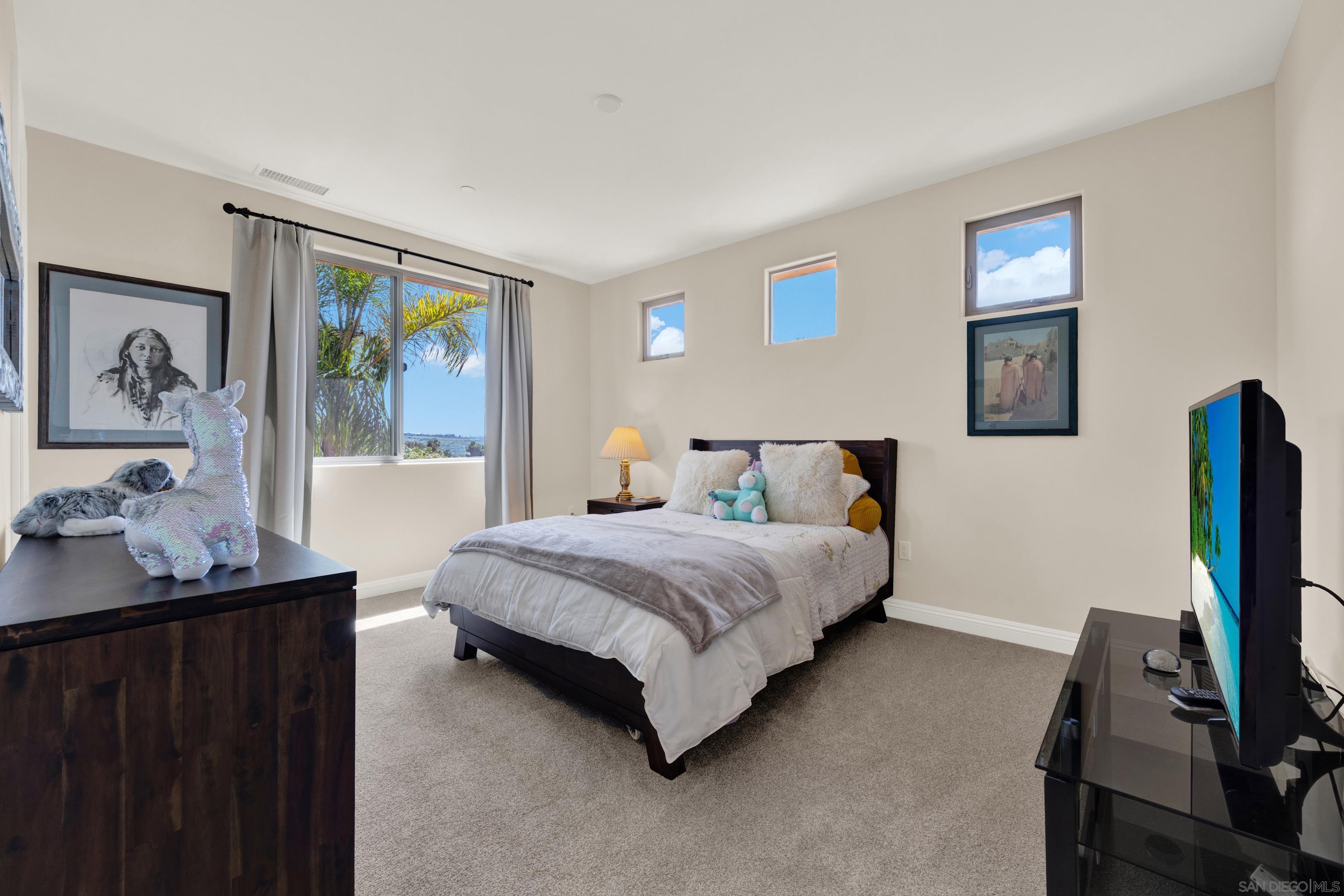 Detail Gallery Image 29 of 71 For 4390  Yuki Ln, Carlsbad,  CA 92008 - 5 Beds | 4/1 Baths