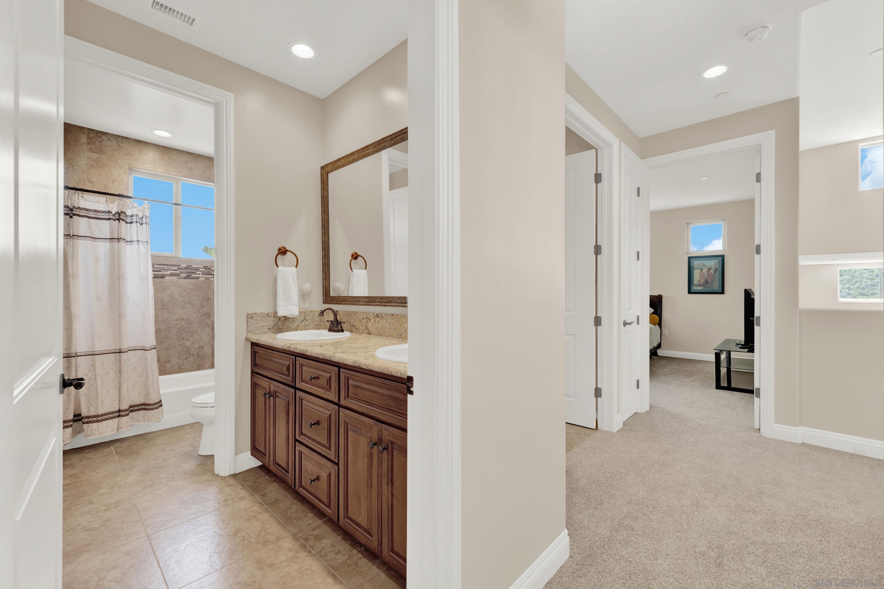 Detail Gallery Image 33 of 71 For 4390  Yuki Ln, Carlsbad,  CA 92008 - 5 Beds | 4/1 Baths