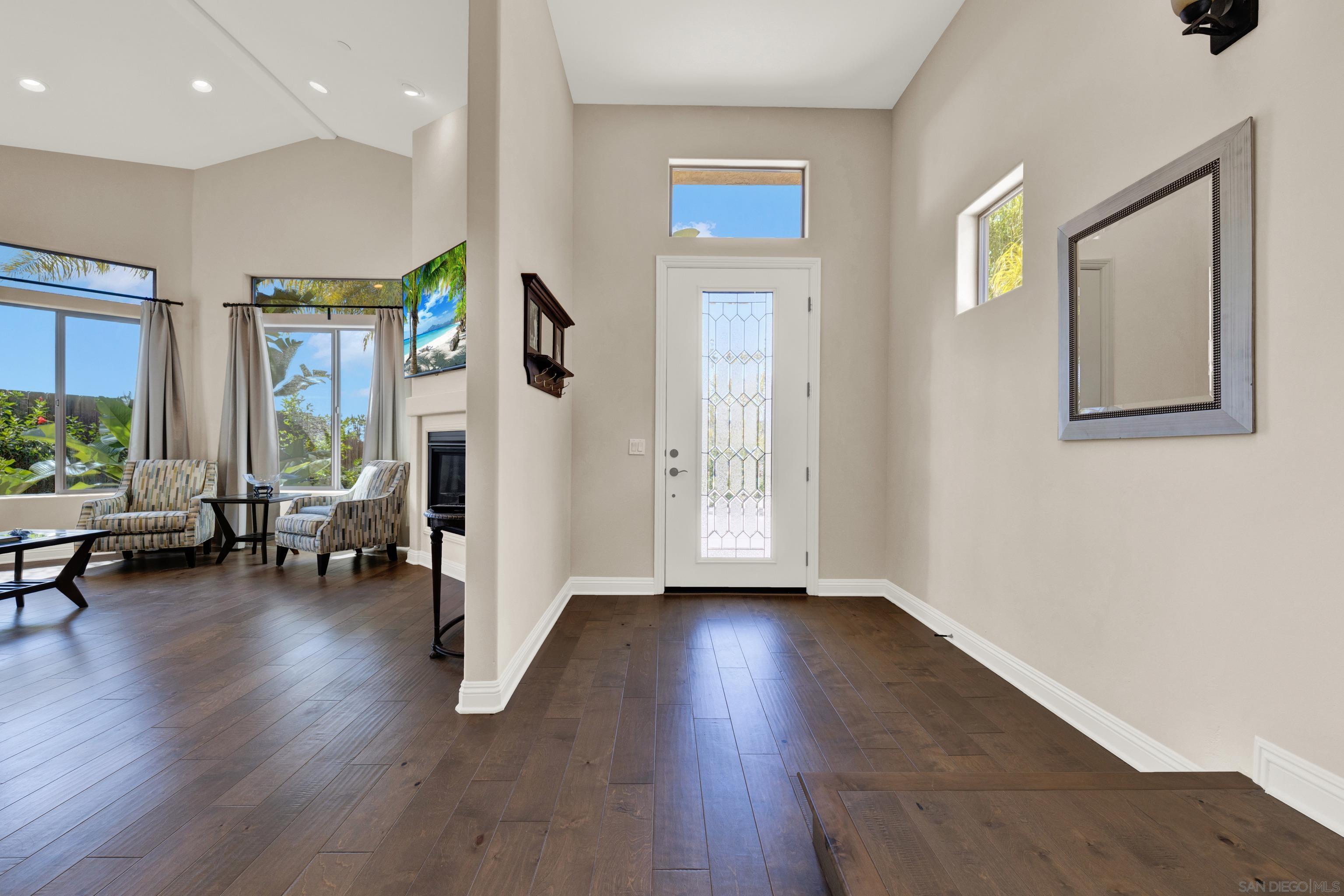 Detail Gallery Image 5 of 71 For 4390  Yuki Ln, Carlsbad,  CA 92008 - 5 Beds | 4/1 Baths