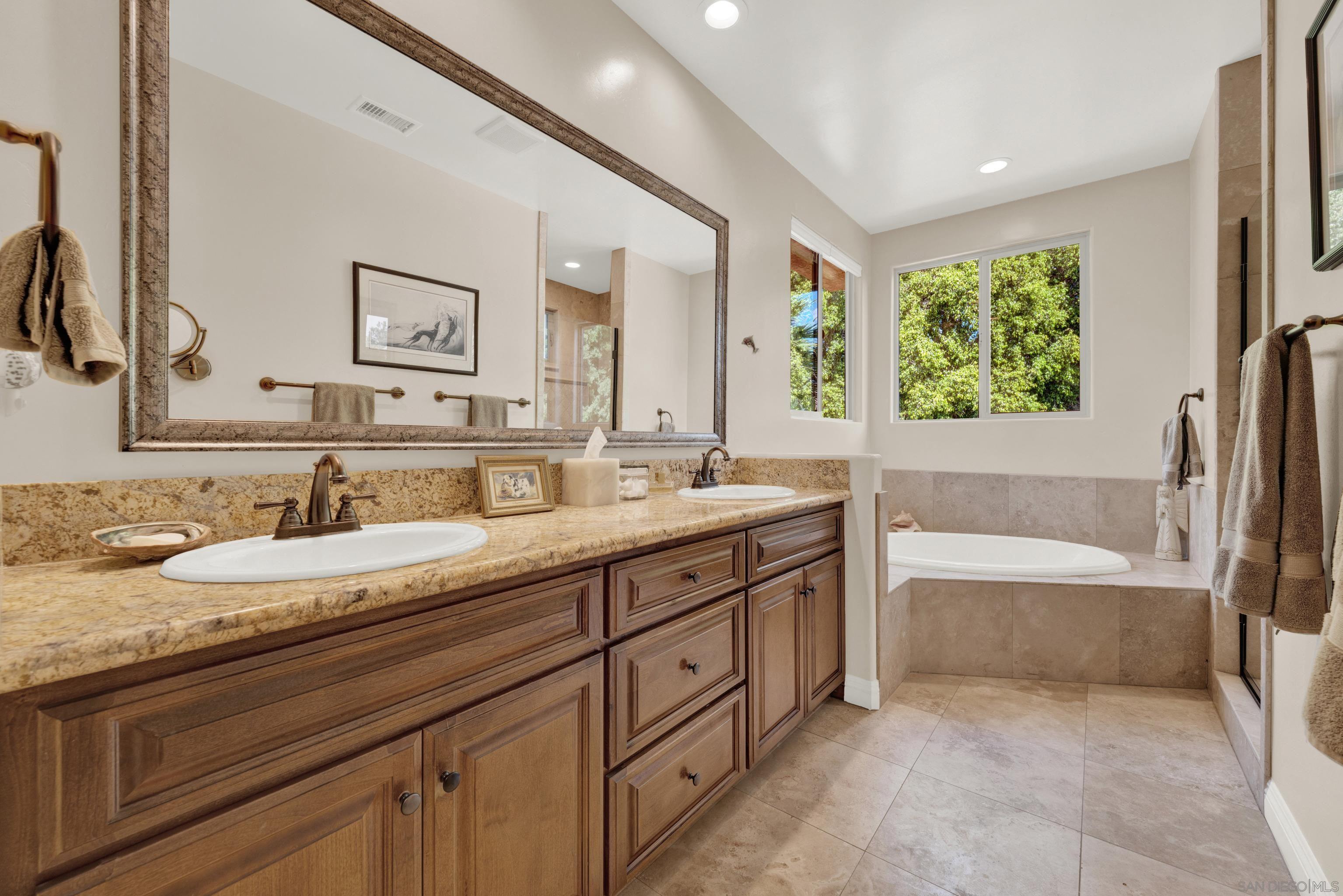 Detail Gallery Image 44 of 71 For 4390  Yuki Ln, Carlsbad,  CA 92008 - 5 Beds | 4/1 Baths