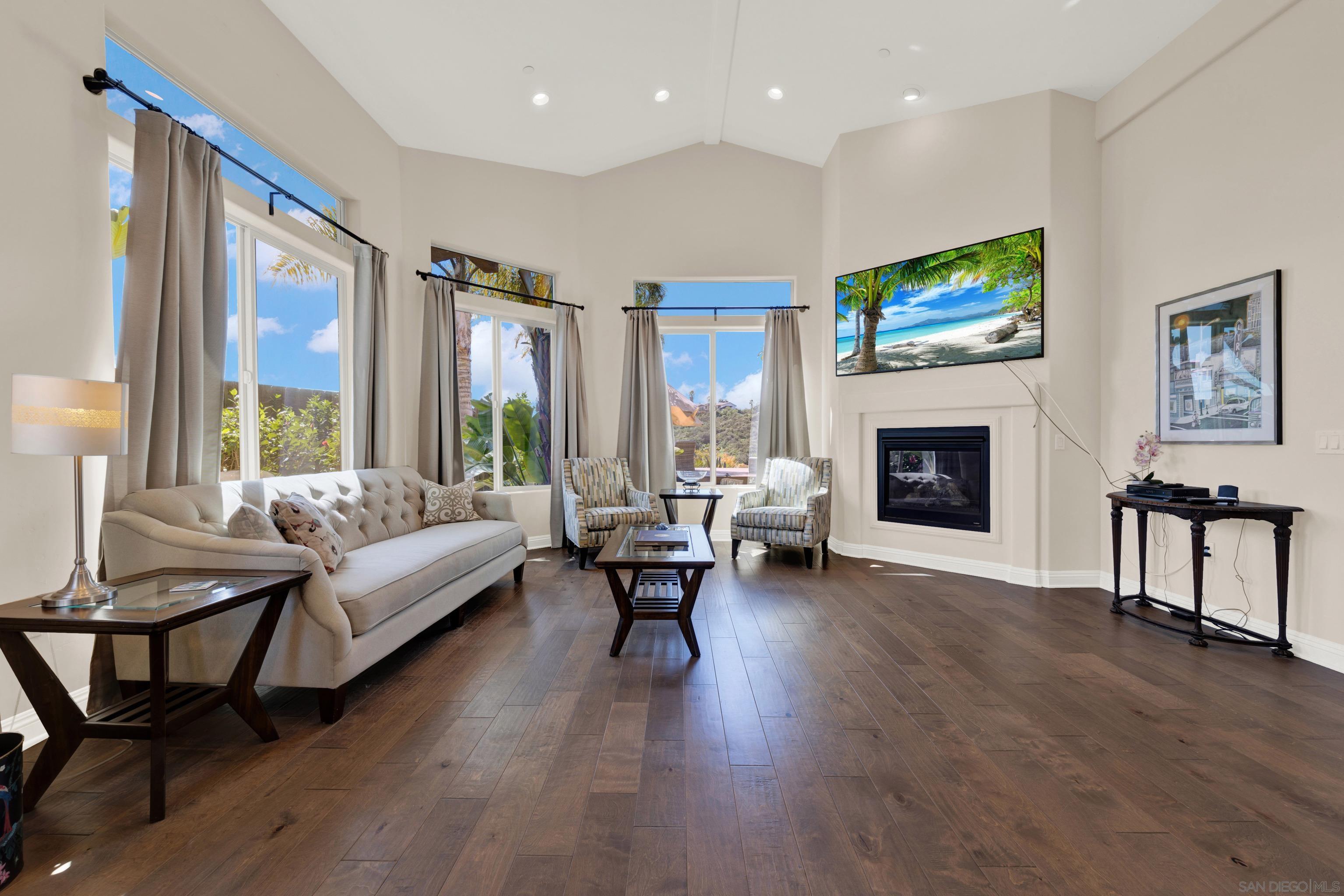 Detail Gallery Image 6 of 71 For 4390  Yuki Ln, Carlsbad,  CA 92008 - 5 Beds | 4/1 Baths