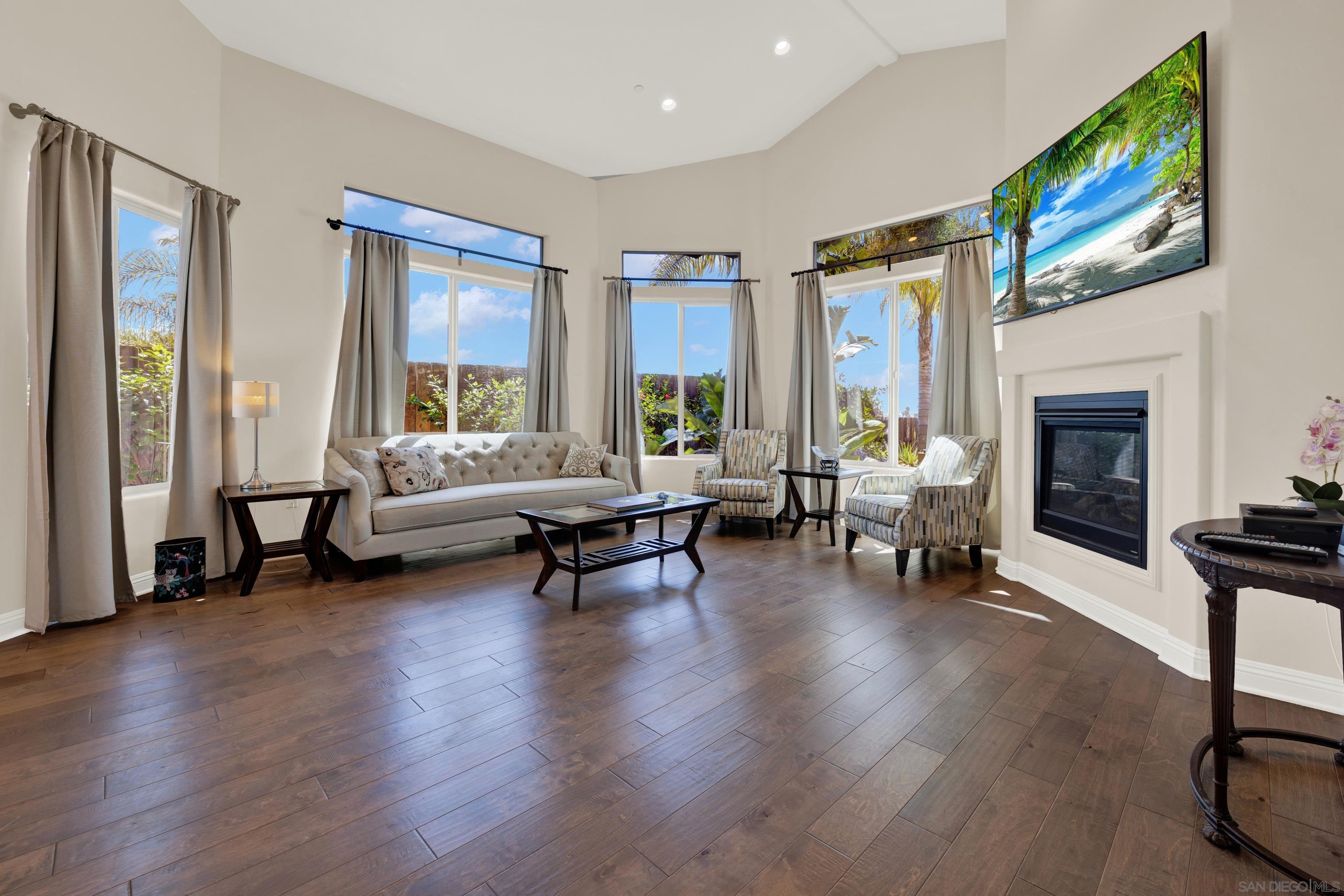 Detail Gallery Image 6 of 71 For 4390  Yuki Ln, Carlsbad,  CA 92008 - 5 Beds | 4/1 Baths