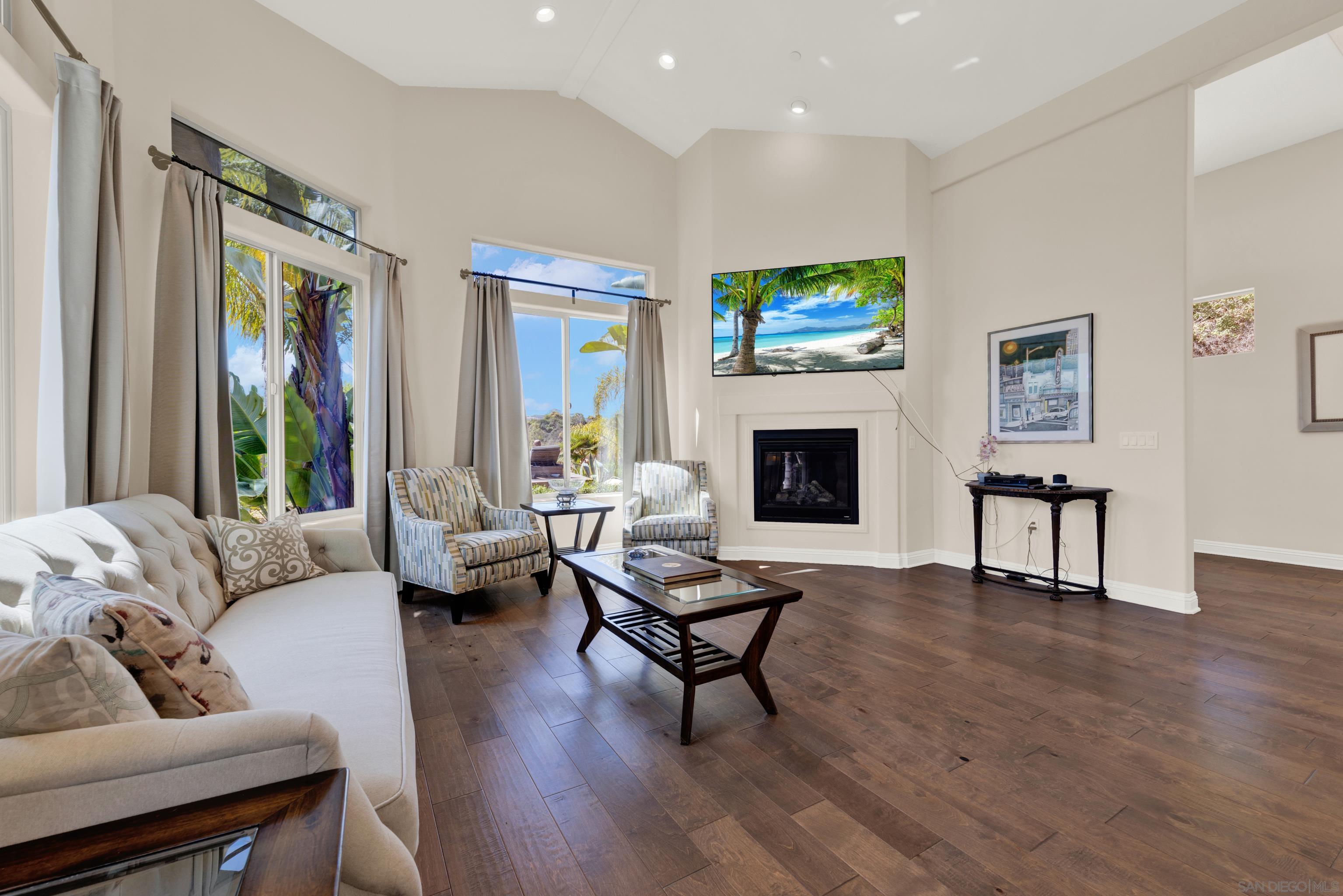 Detail Gallery Image 7 of 71 For 4390  Yuki Ln, Carlsbad,  CA 92008 - 5 Beds | 4/1 Baths