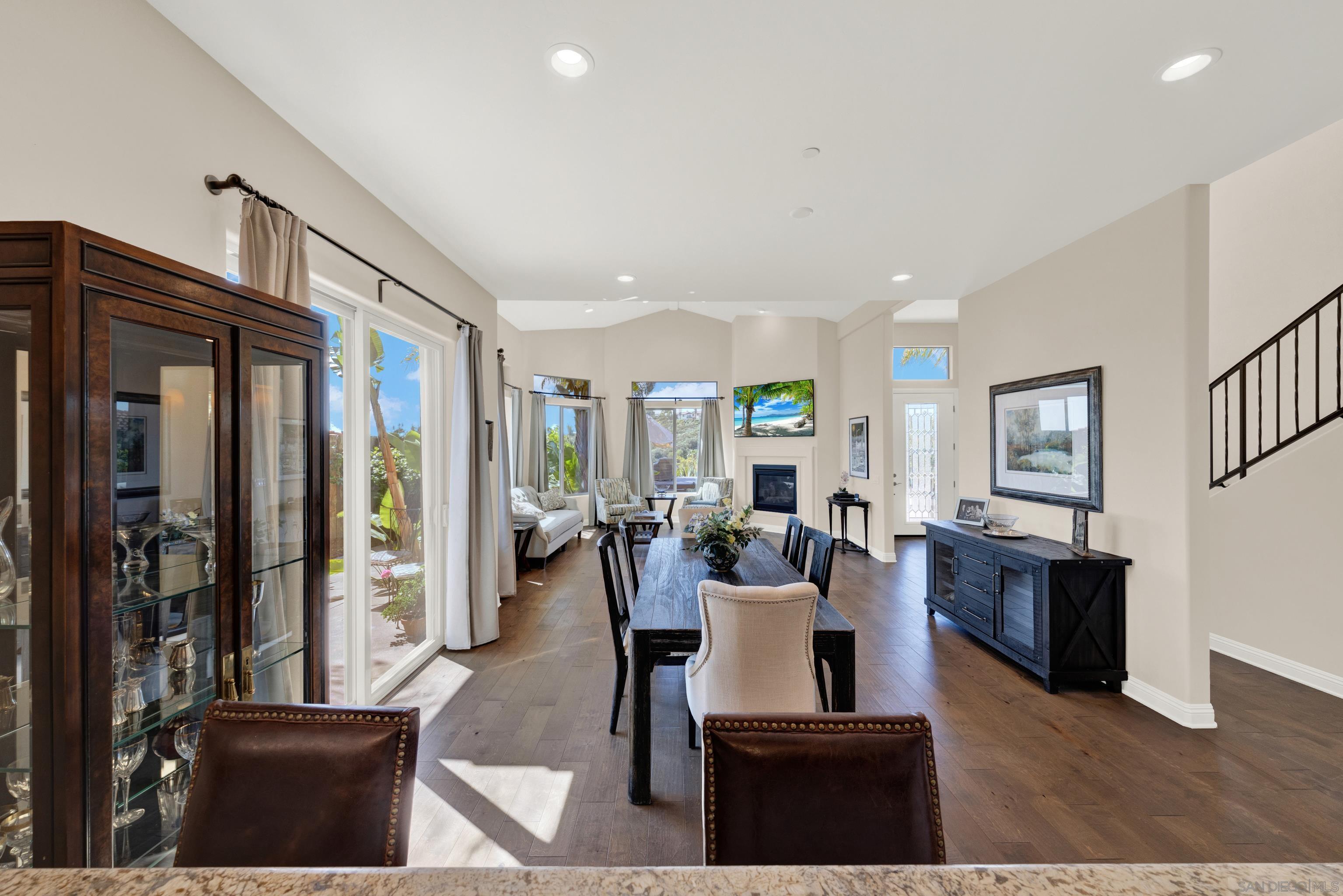 Detail Gallery Image 9 of 71 For 4390  Yuki Ln, Carlsbad,  CA 92008 - 5 Beds | 4/1 Baths