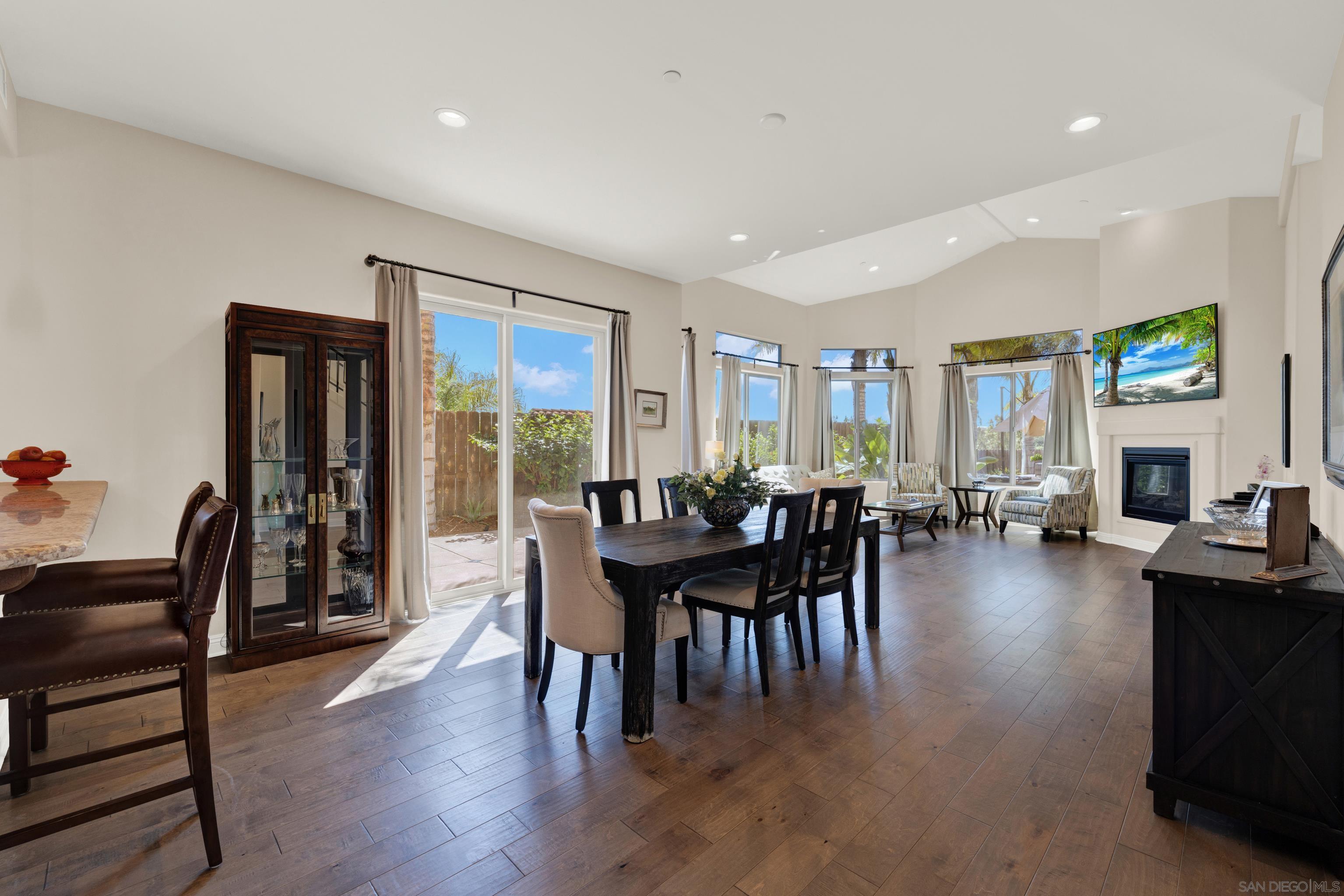 Detail Gallery Image 10 of 71 For 4390  Yuki Ln, Carlsbad,  CA 92008 - 5 Beds | 4/1 Baths