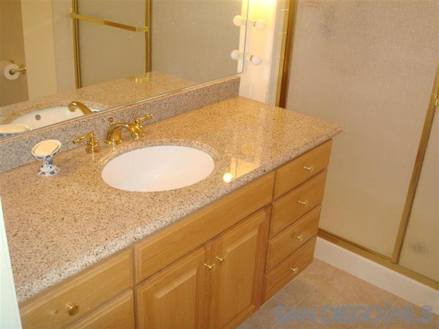 Detail Gallery Image 4 of 12 For 6960  Golfcrest Dr.  B330, San Diego,  CA 92119 - 2 Beds | 2 Baths