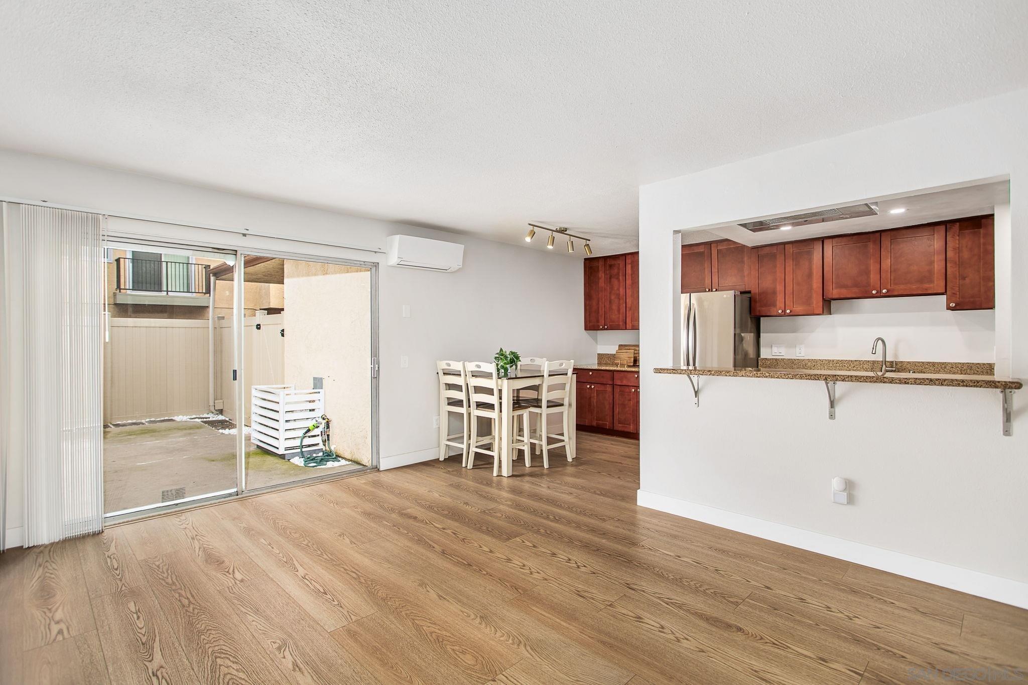 Detail Gallery Image 9 of 22 For 7813  Starling Dr, San Diego,  CA 92123 - 2 Beds | 1 Baths