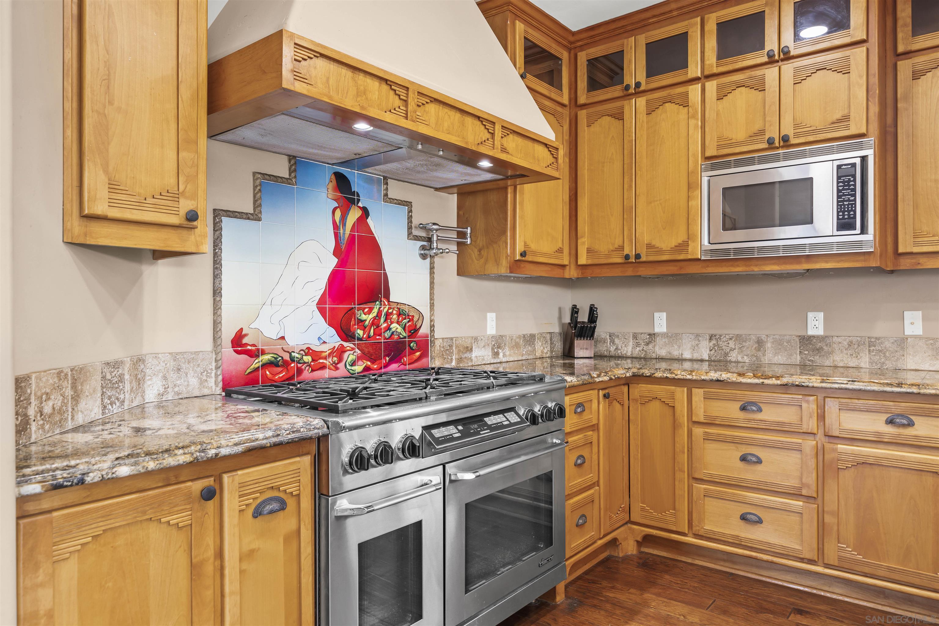 Detail Gallery Image 11 of 72 For 16951  Old Coach Rd, Poway,  CA 92064 - 5 Beds | 4/2 Baths