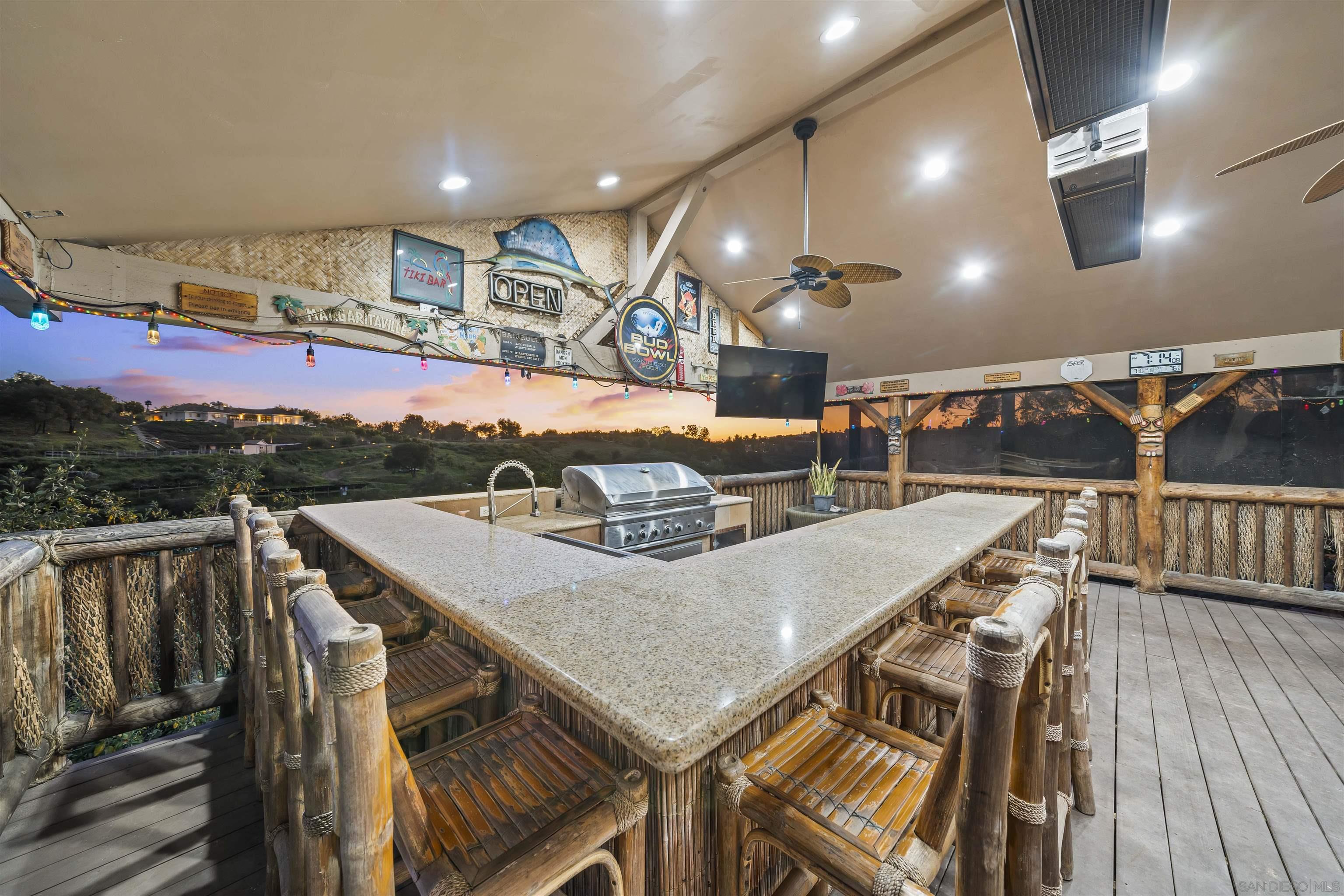 Detail Gallery Image 3 of 72 For 16951  Old Coach Rd, Poway,  CA 92064 - 5 Beds | 4/2 Baths