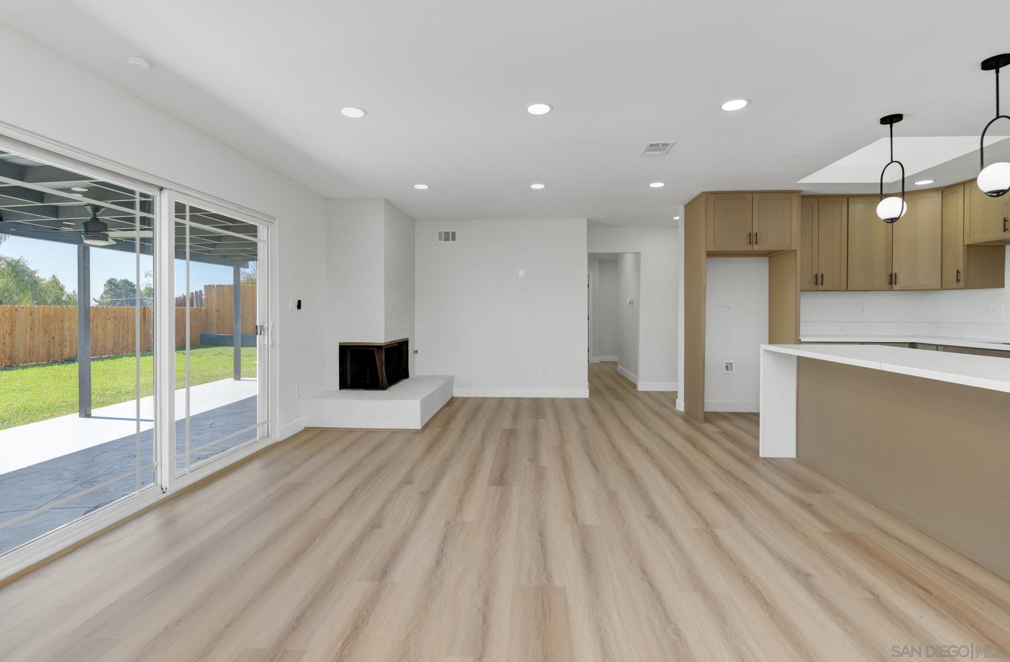 Detail Gallery Image 21 of 37 For 8375  Lake Ben Ave, San Diego,  CA 92119 - 4 Beds | 2 Baths