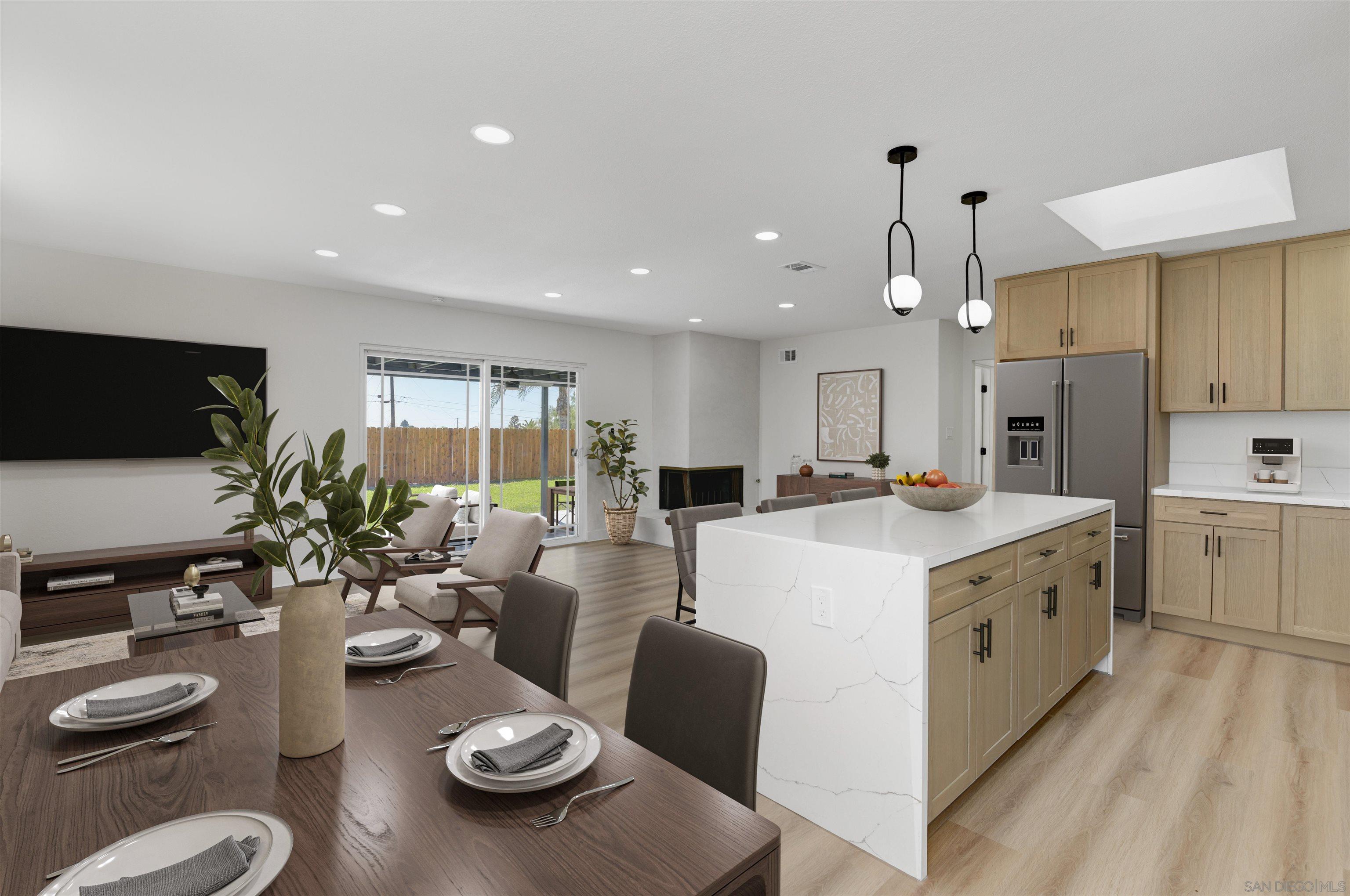 Detail Gallery Image 4 of 39 For 8375  Lake Ben Ave, San Diego,  CA 92119 - 4 Beds | 2 Baths