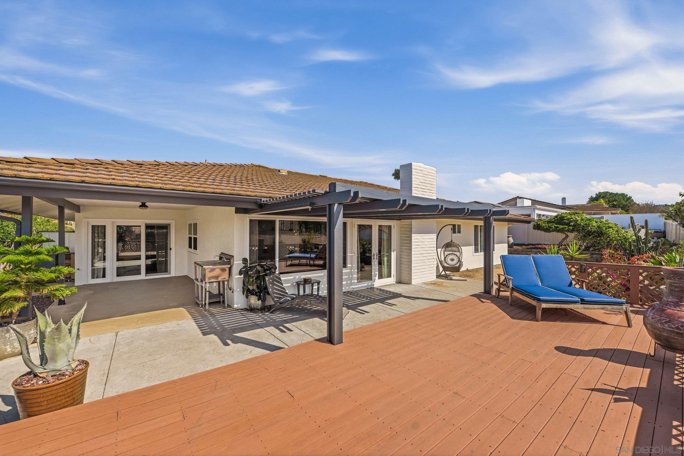 Detail Gallery Image 10 of 40 For 17174  Prado Pl, San Diego,  CA 92128 - 3 Beds | 2 Baths