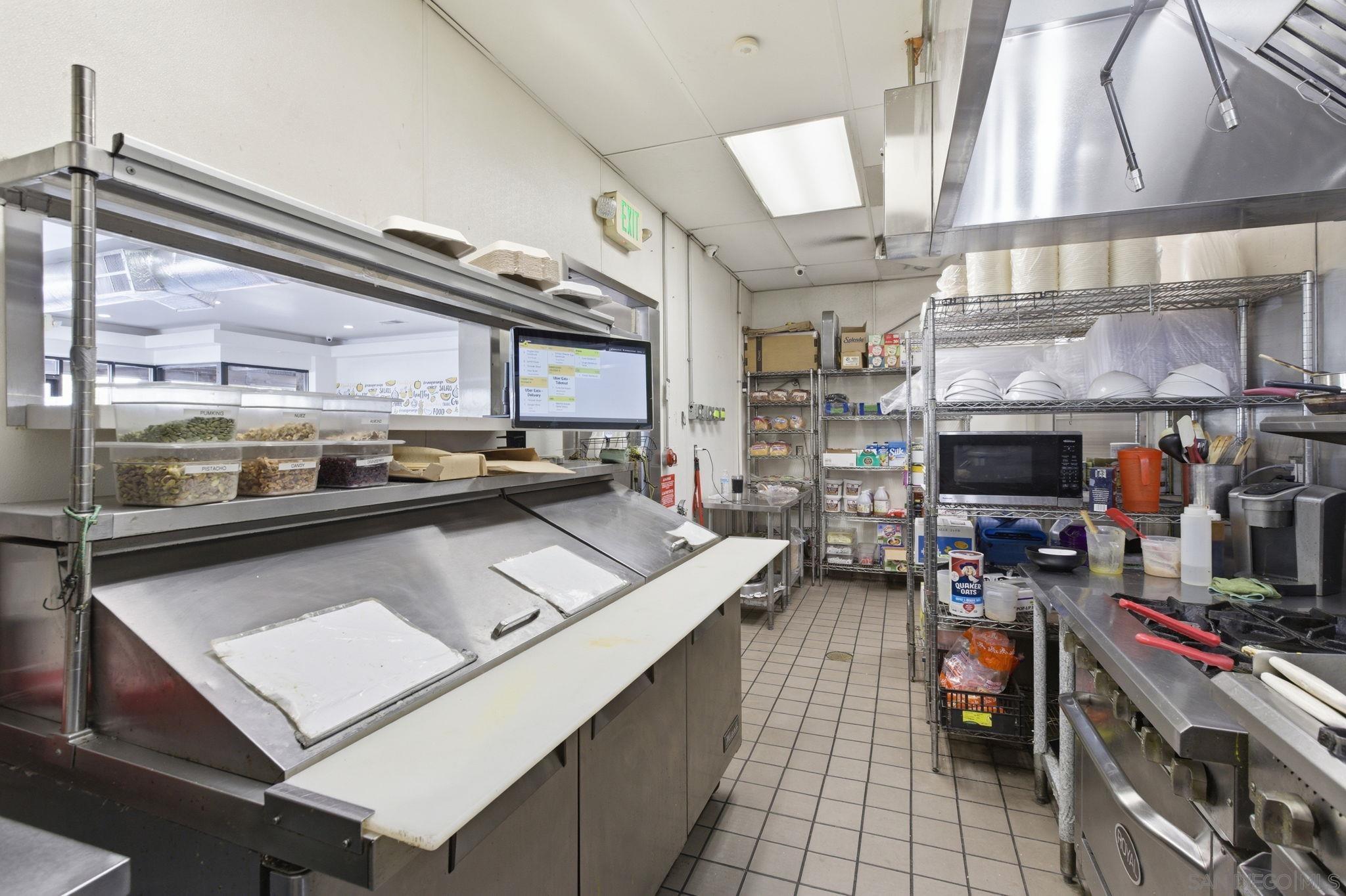 Detail Gallery Image 15 of 28 For Southport Unit J, National City,  CA 91950 - – Beds | – Baths