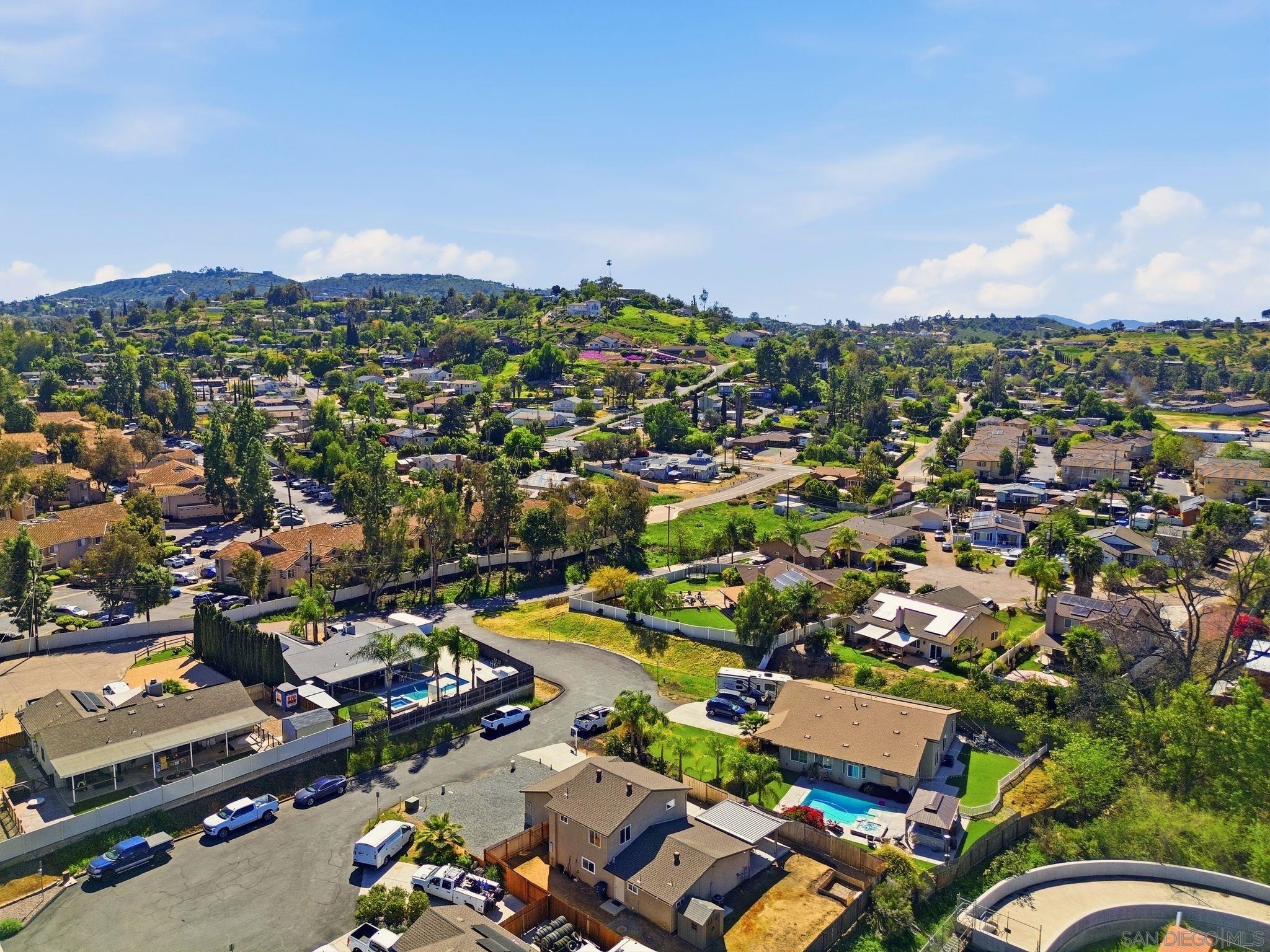 Detail Gallery Image 2 of 30 For 9676  Cypress Vale Dr, Lakeside,  CA 92040 - 4 Beds | 2 Baths