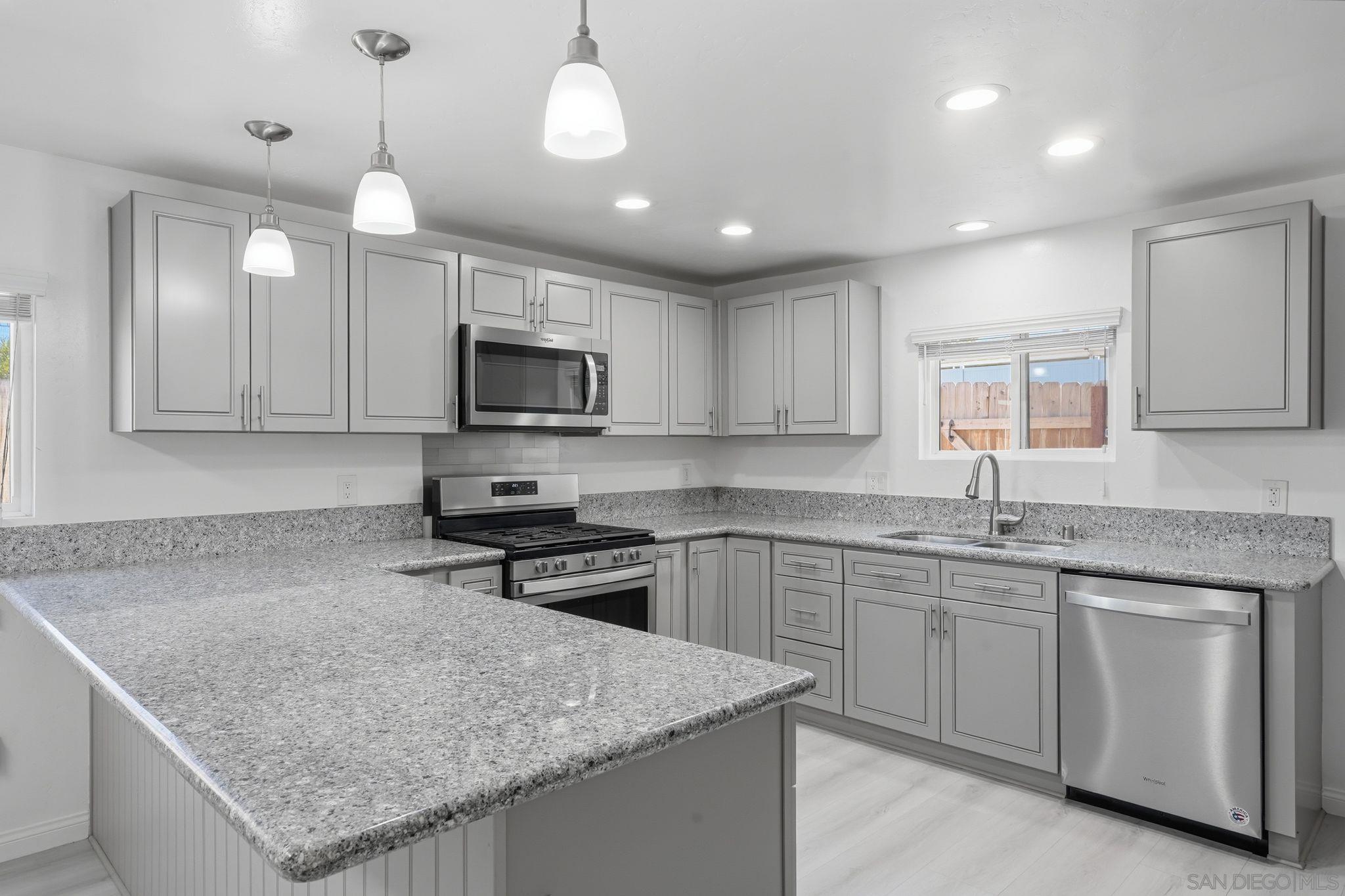 Detail Gallery Image 9 of 30 For 9676  Cypress Vale Dr, Lakeside,  CA 92040 - 4 Beds | 2 Baths