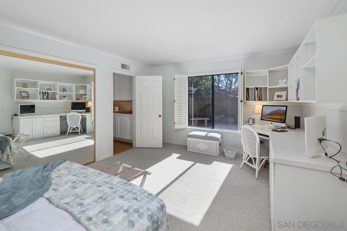 Detail Gallery Image 17 of 37 For 1665  Caminito Aliviado, La Jolla,  CA 92037 - 2 Beds | 2 Baths