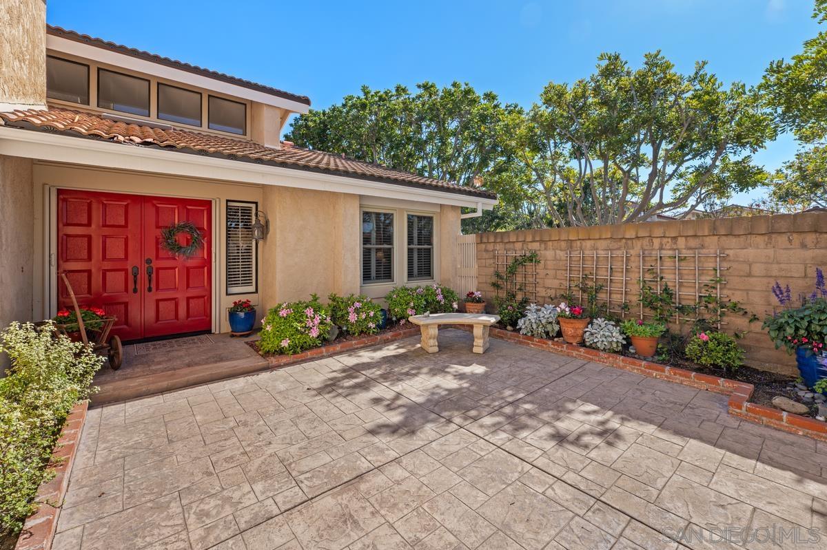 Detail Gallery Image 21 of 37 For 1665  Caminito Aliviado, La Jolla,  CA 92037 - 2 Beds | 2 Baths