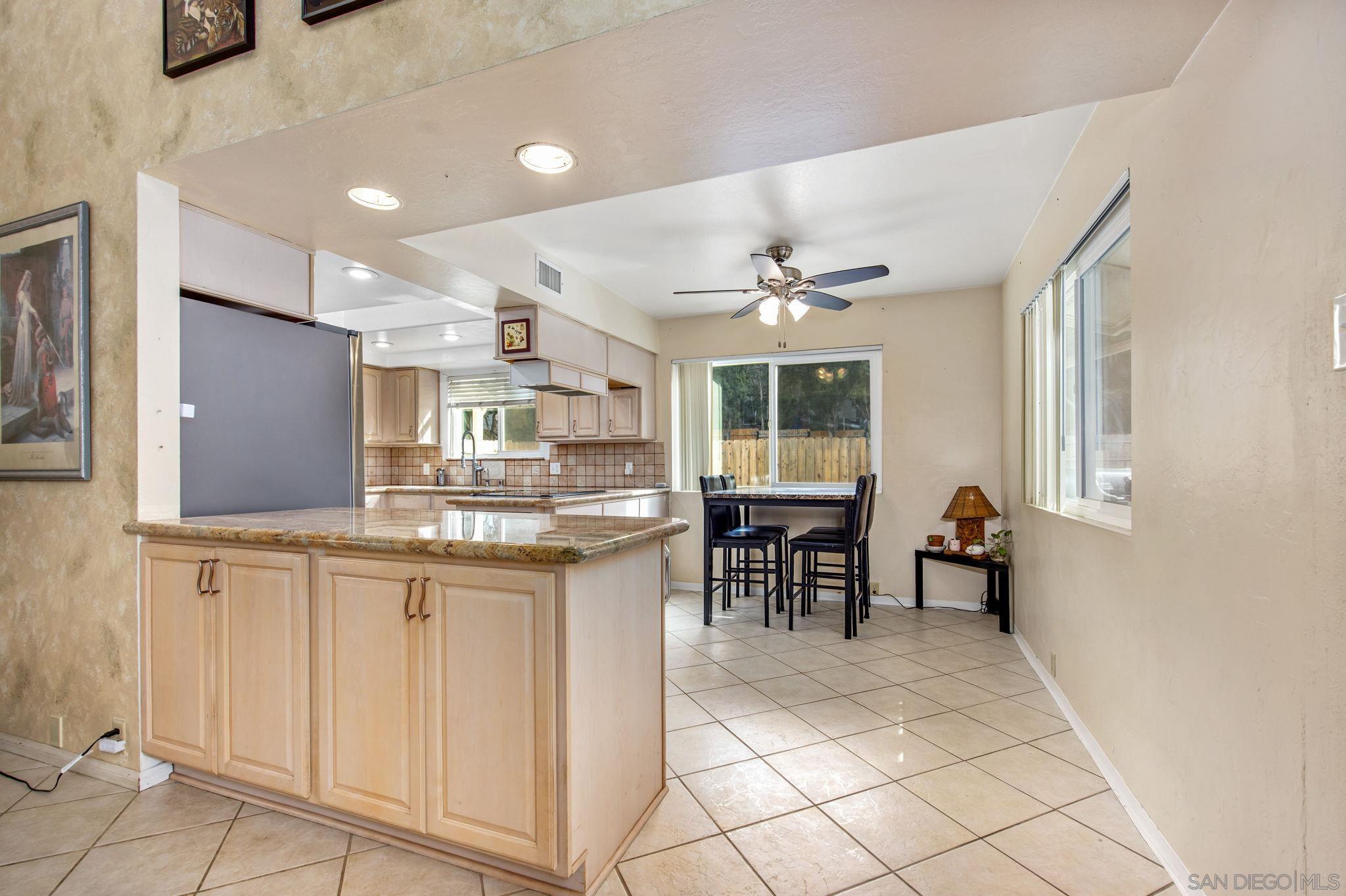 Detail Gallery Image 16 of 29 For 1673  Hidden Mesa Rd, El Cajon,  CA 92019 - 3 Beds | 2/1 Baths