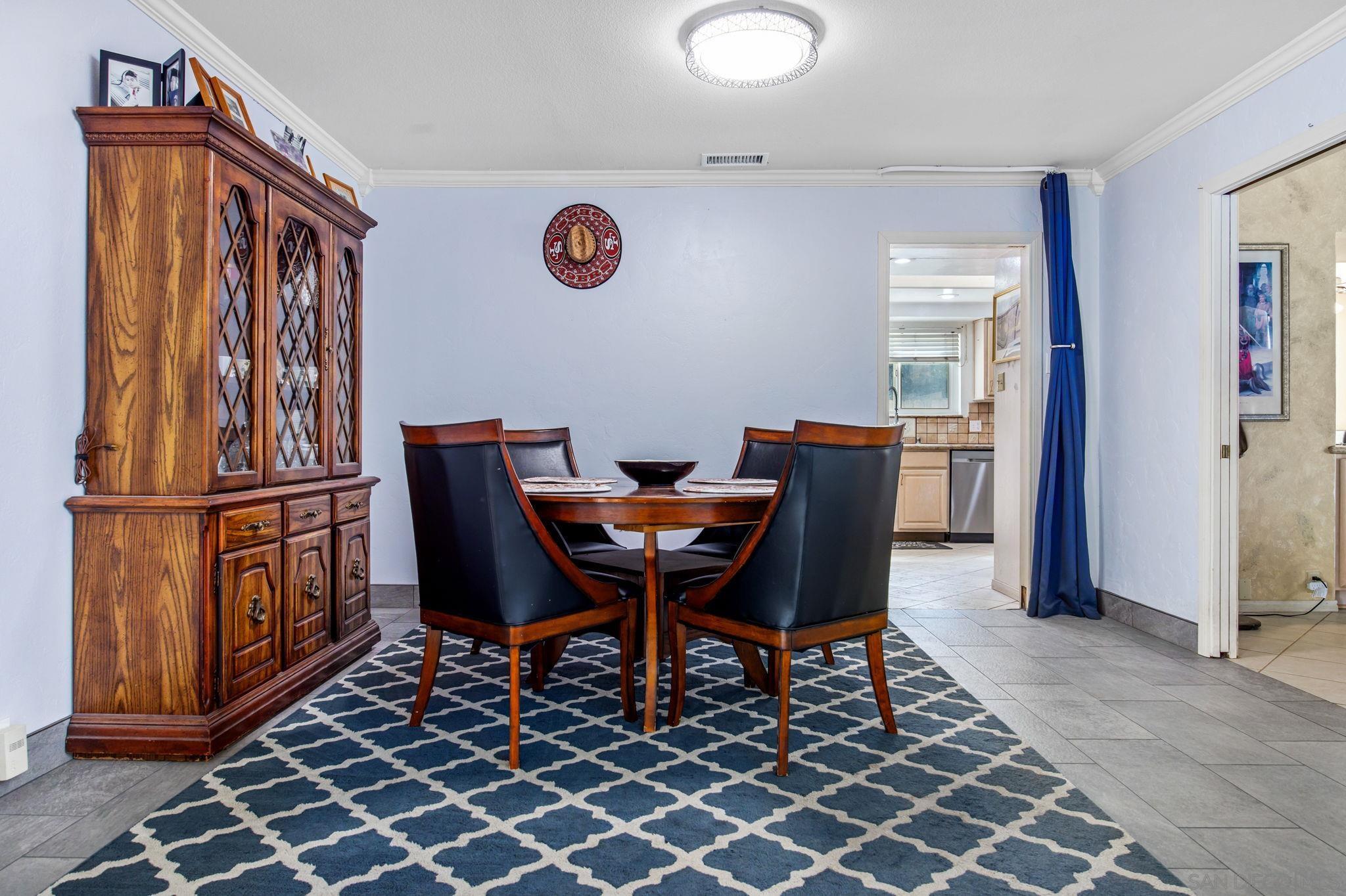 Detail Gallery Image 18 of 29 For 1673  Hidden Mesa Rd, El Cajon,  CA 92019 - 3 Beds | 2/1 Baths