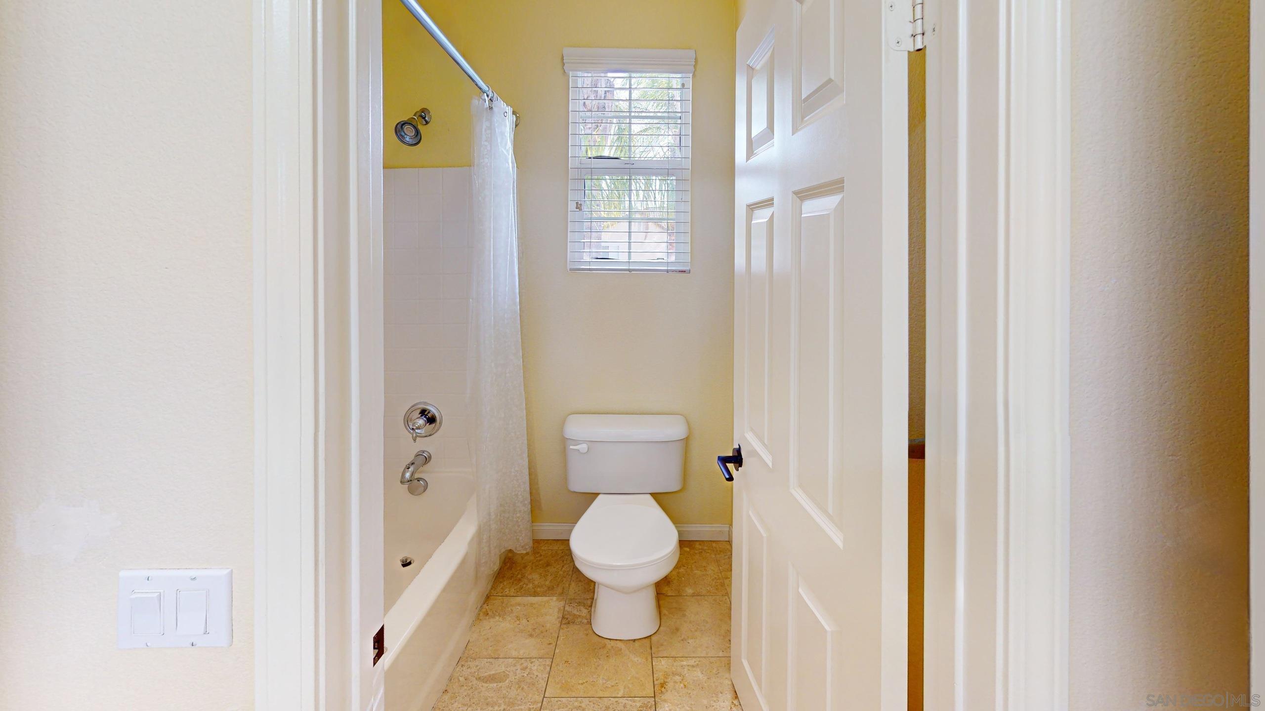 Detail Gallery Image 18 of 25 For 7413  Cortile Bellaza, San Diego,  CA 92129 - 4 Beds | 3/1 Baths