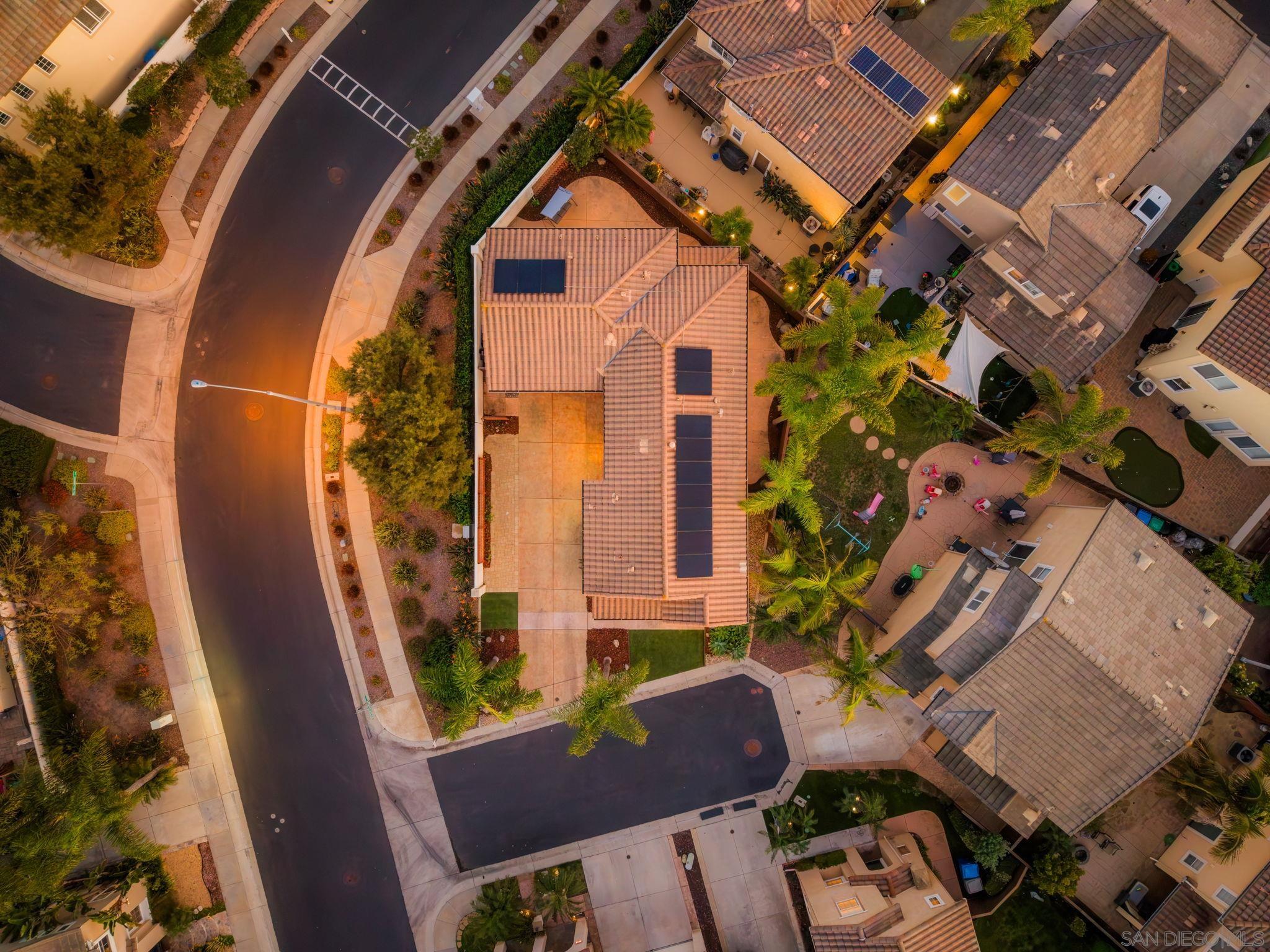 Detail Gallery Image 3 of 25 For 7413  Cortile Bellaza, San Diego,  CA 92129 - 4 Beds | 3/1 Baths