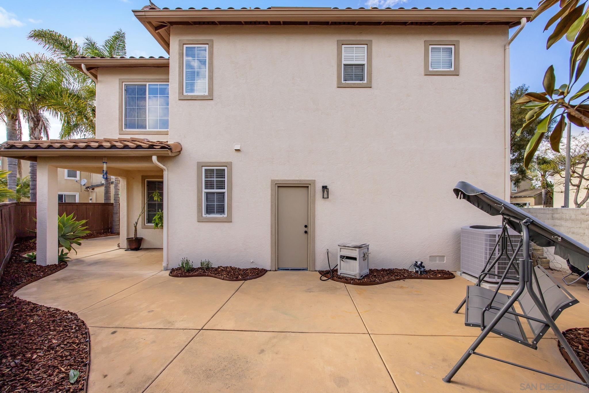 Detail Gallery Image 21 of 25 For 7413  Cortile Bellaza, San Diego,  CA 92129 - 4 Beds | 3/1 Baths