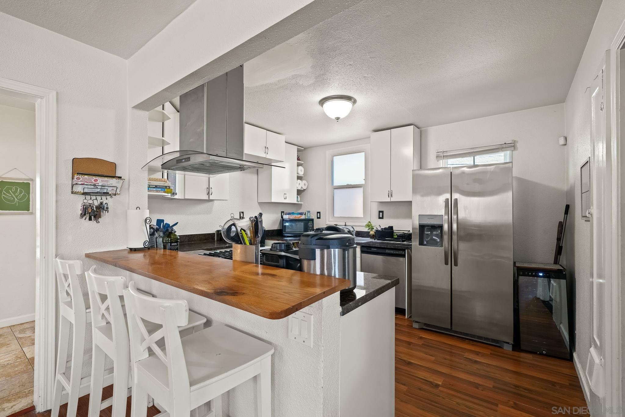 Detail Gallery Image 12 of 33 For 1309  105th Ave, Oakland,  CA 94603 - 3 Beds | 1 Baths