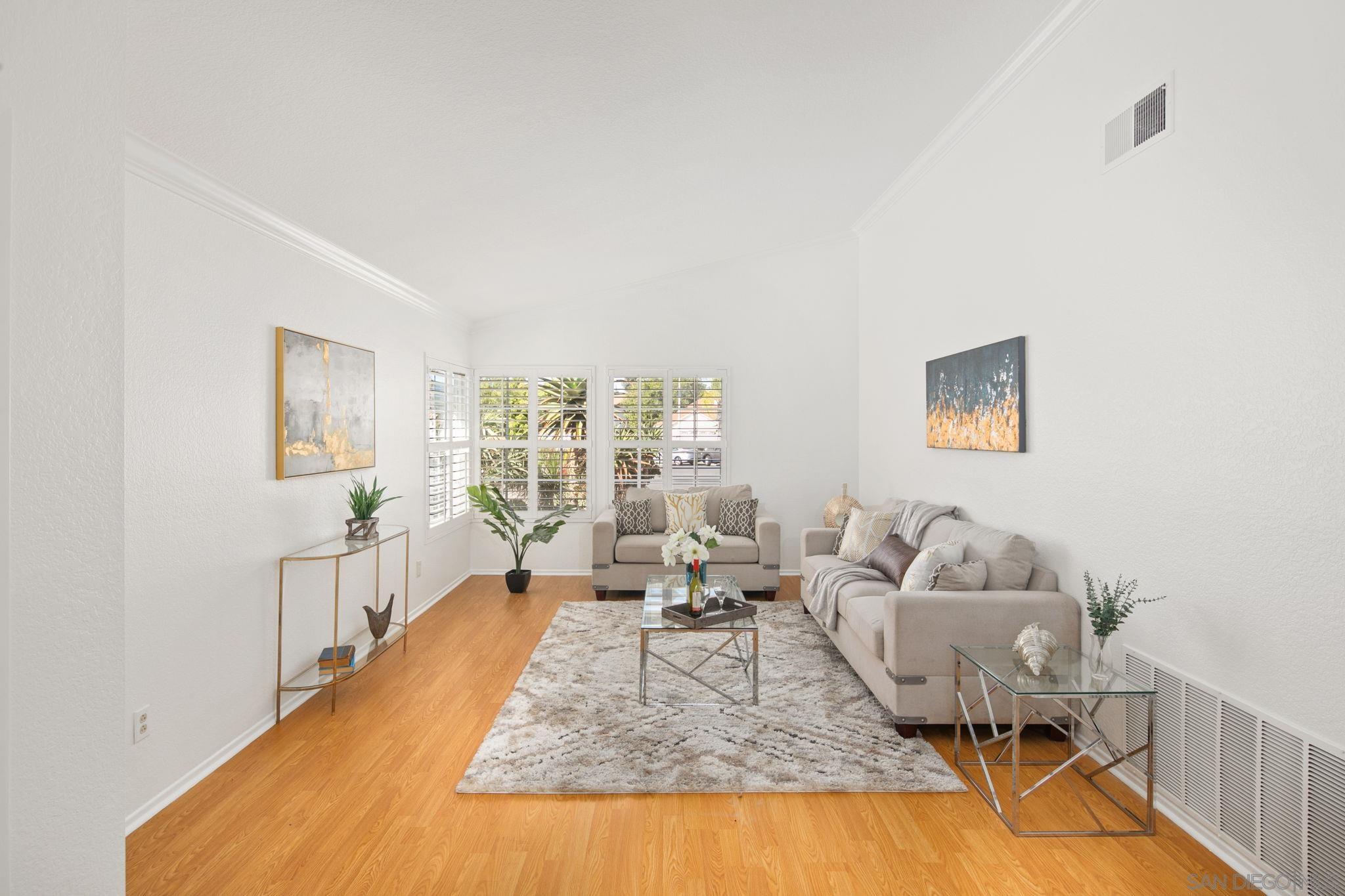 Detail Gallery Image 13 of 55 For 11039  Twin Pond Ter, San Diego,  CA 92128 - 4 Beds | 3 Baths