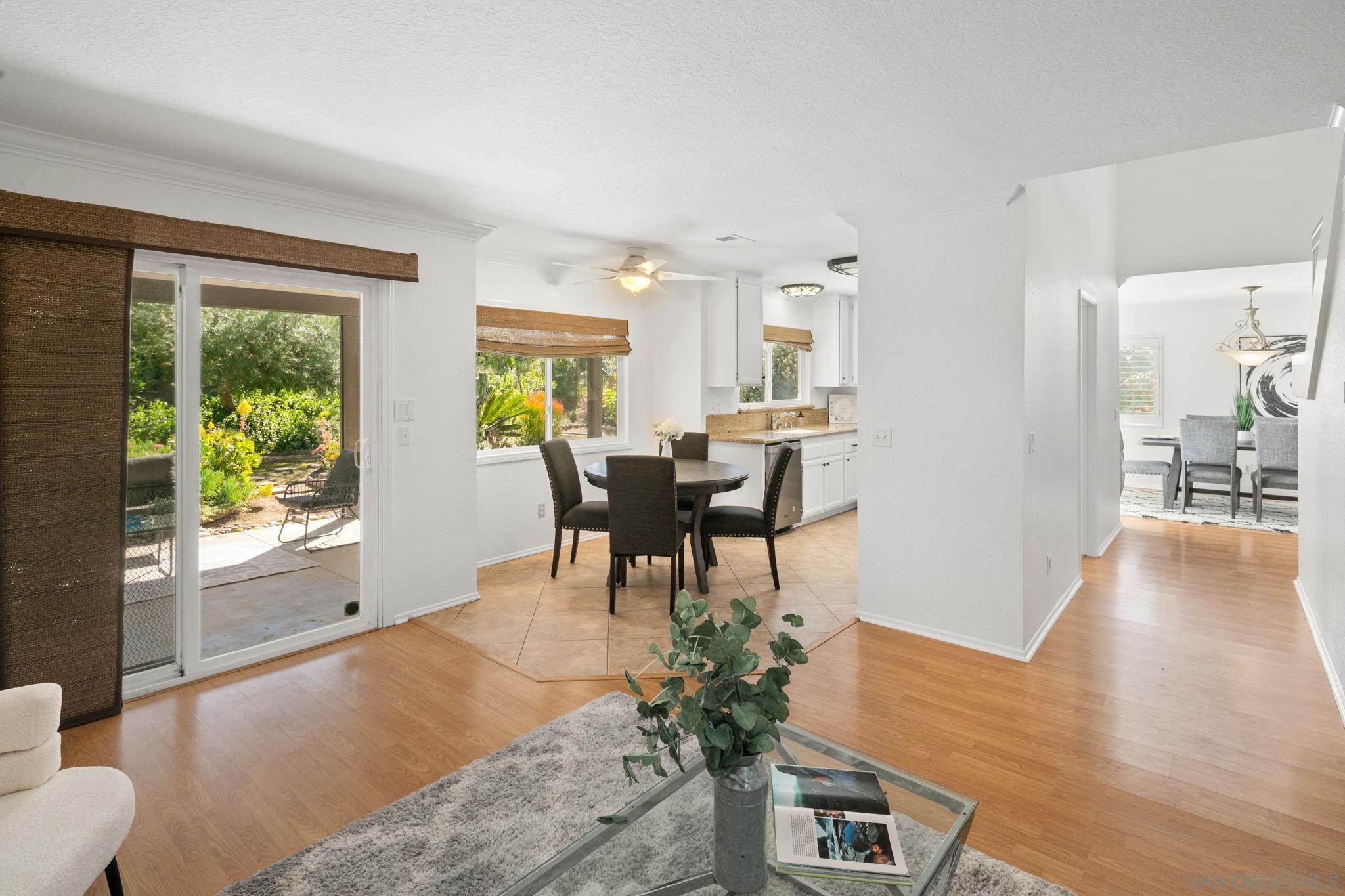 Detail Gallery Image 20 of 55 For 11039  Twin Pond Ter, San Diego,  CA 92128 - 4 Beds | 3 Baths