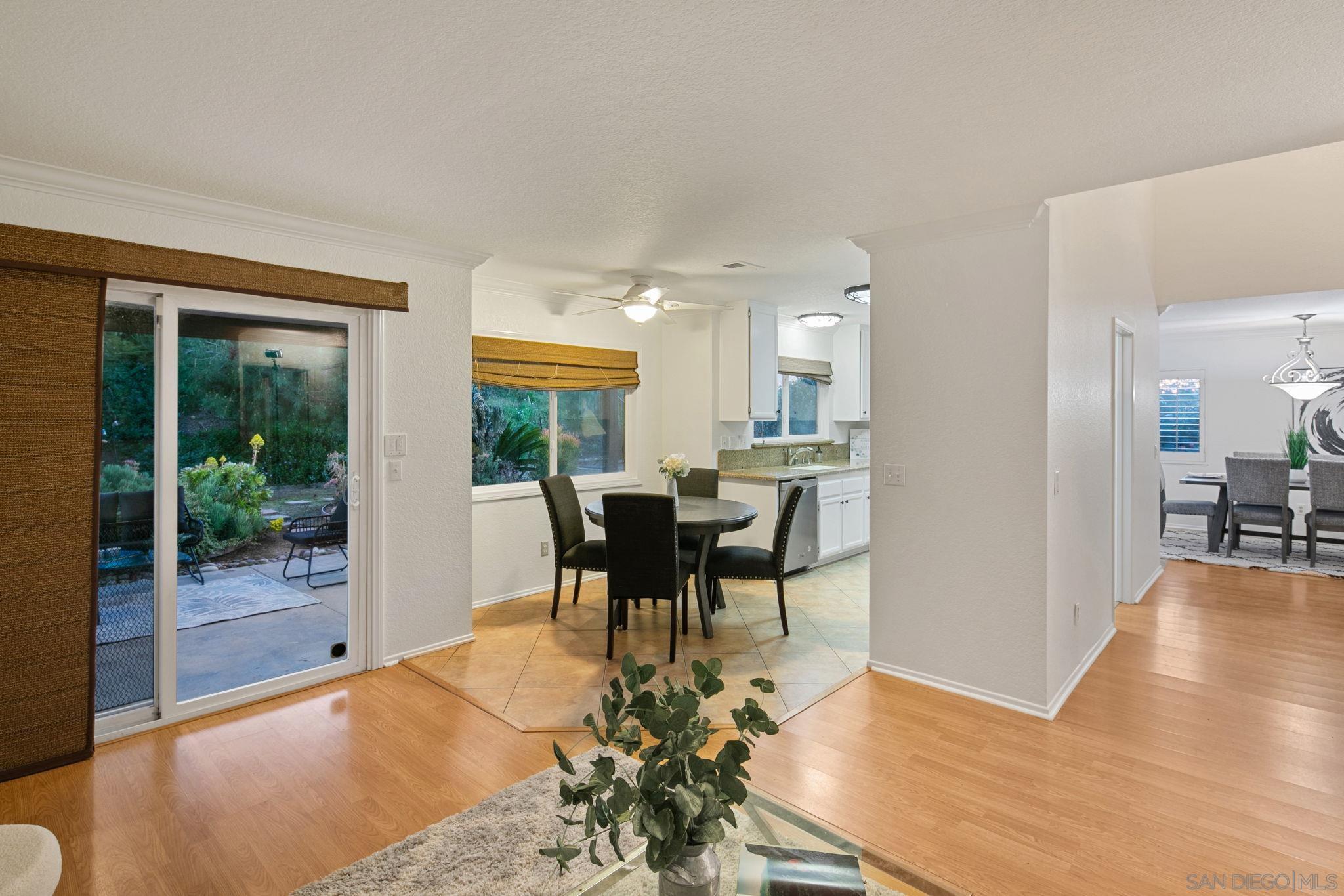 Detail Gallery Image 21 of 55 For 11039  Twin Pond Ter, San Diego,  CA 92128 - 4 Beds | 3 Baths