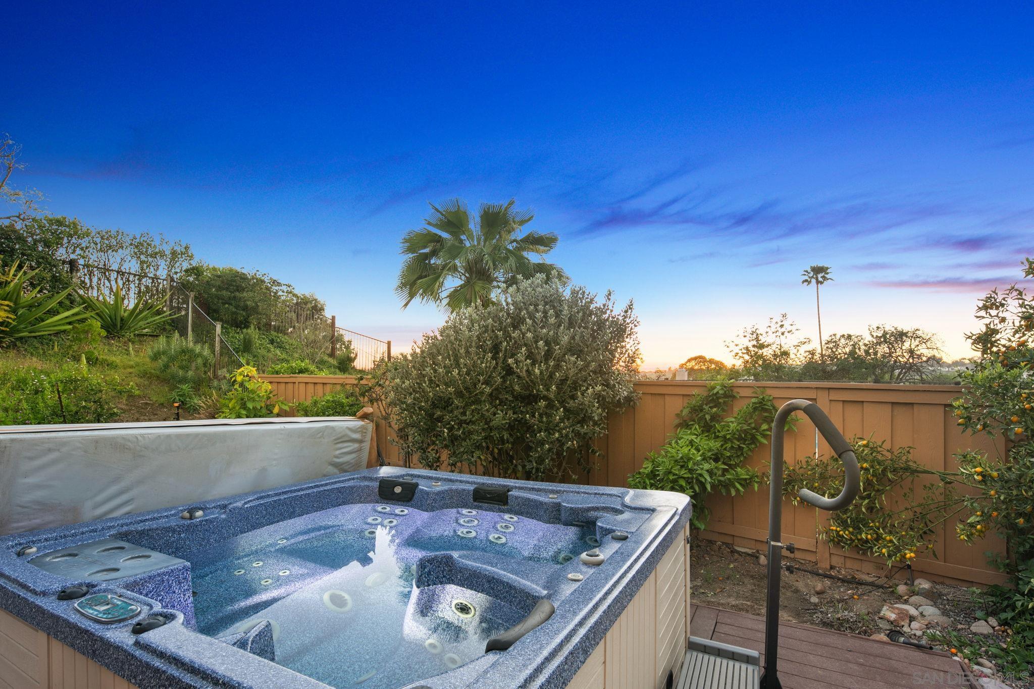 Detail Gallery Image 31 of 55 For 11039  Twin Pond Ter, San Diego,  CA 92128 - 4 Beds | 3 Baths