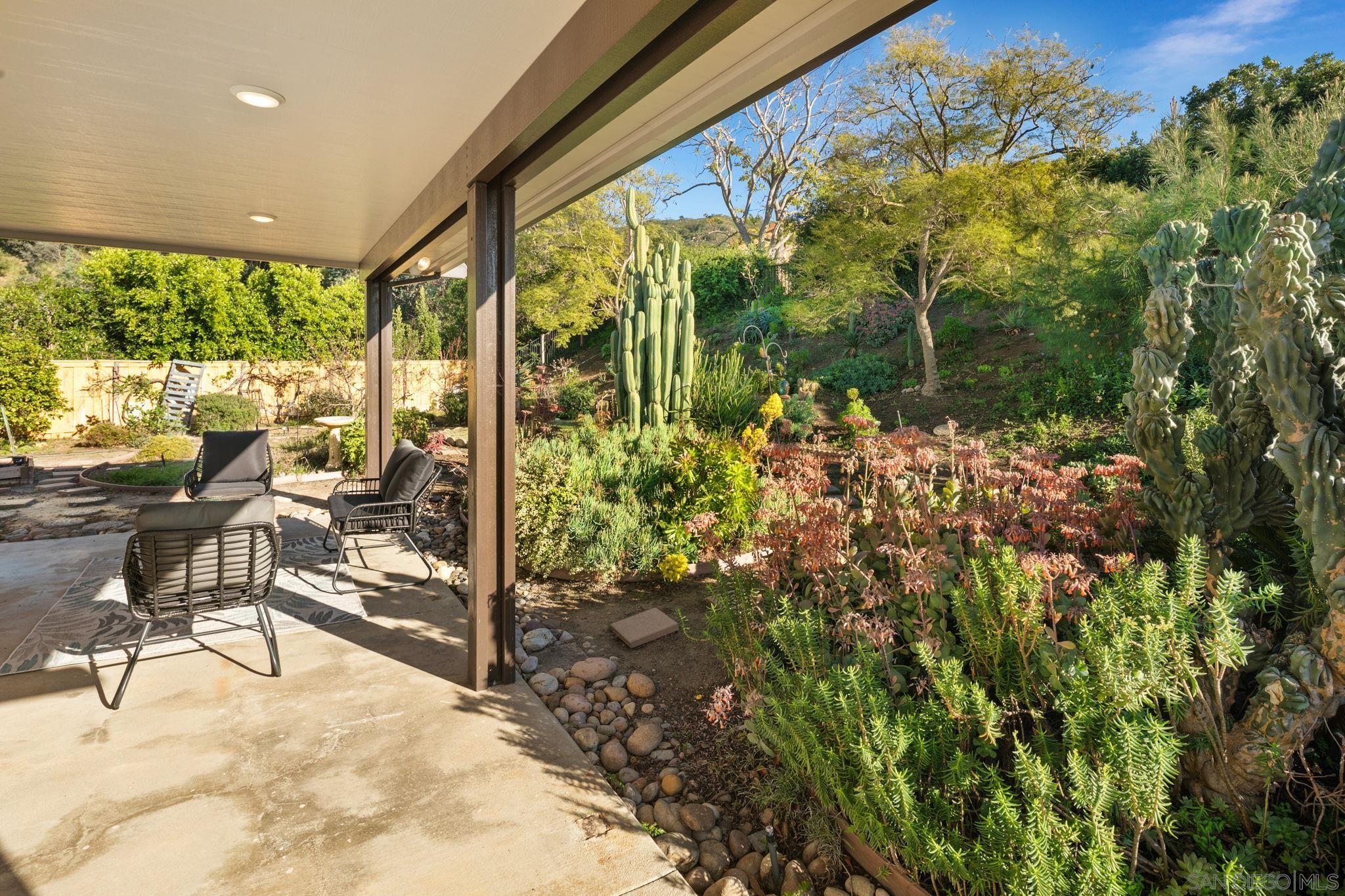 Detail Gallery Image 33 of 55 For 11039  Twin Pond Ter, San Diego,  CA 92128 - 4 Beds | 3 Baths