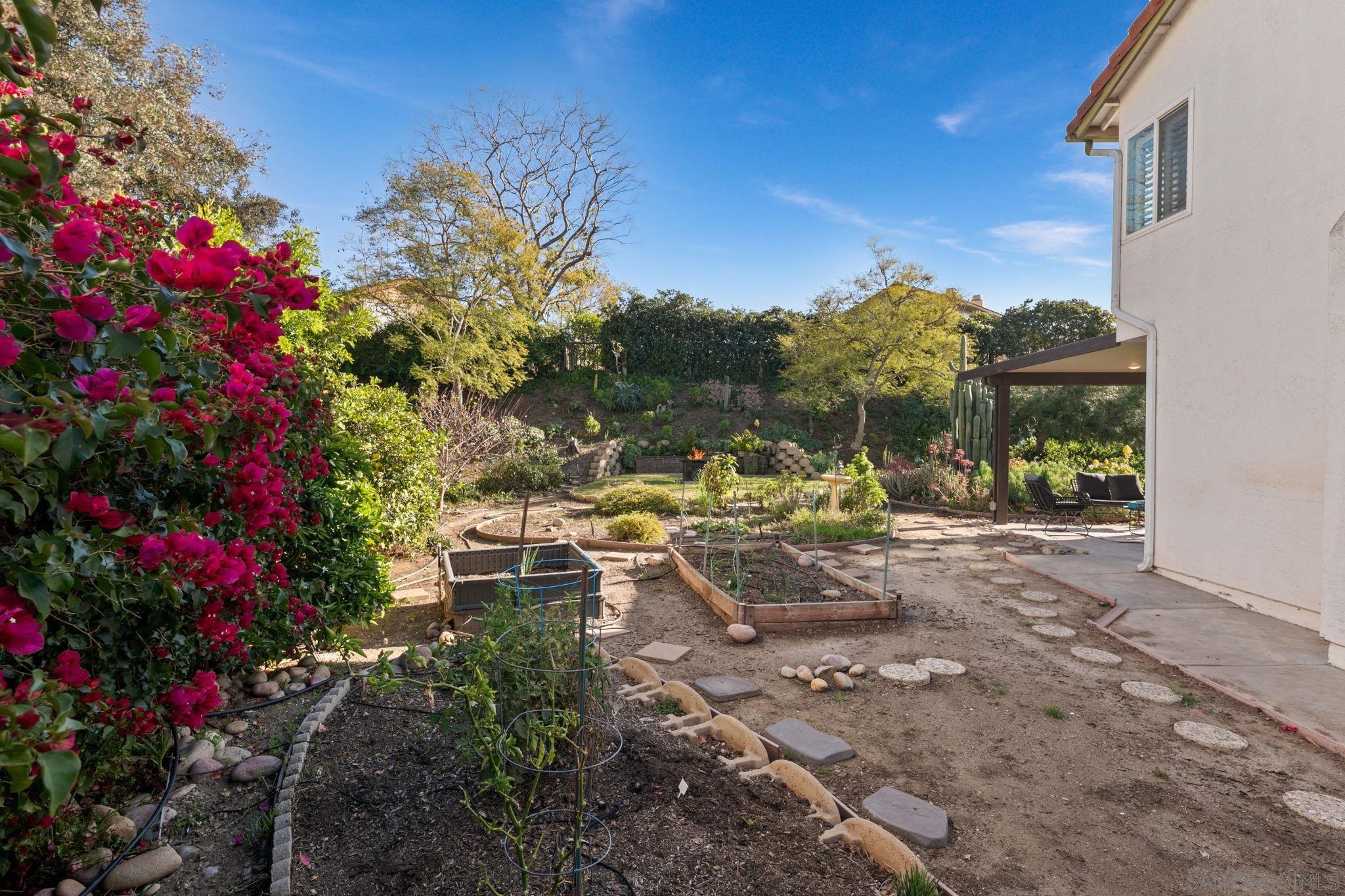 Detail Gallery Image 42 of 55 For 11039  Twin Pond Ter, San Diego,  CA 92128 - 4 Beds | 3 Baths