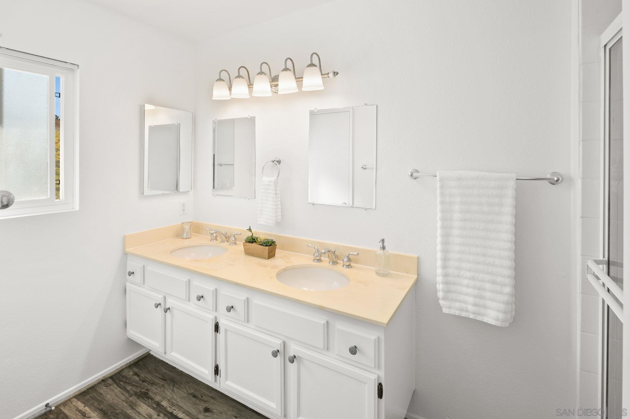 Detail Gallery Image 49 of 55 For 11039  Twin Pond Ter, San Diego,  CA 92128 - 4 Beds | 3 Baths