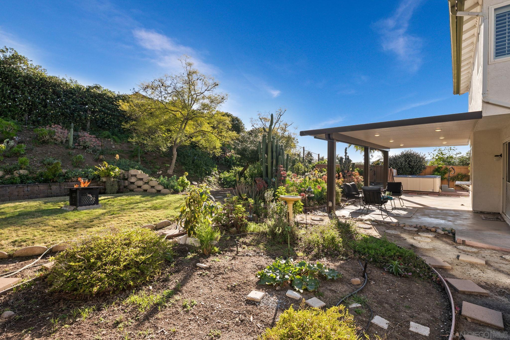 Detail Gallery Image 8 of 55 For 11039  Twin Pond Ter, San Diego,  CA 92128 - 4 Beds | 3 Baths