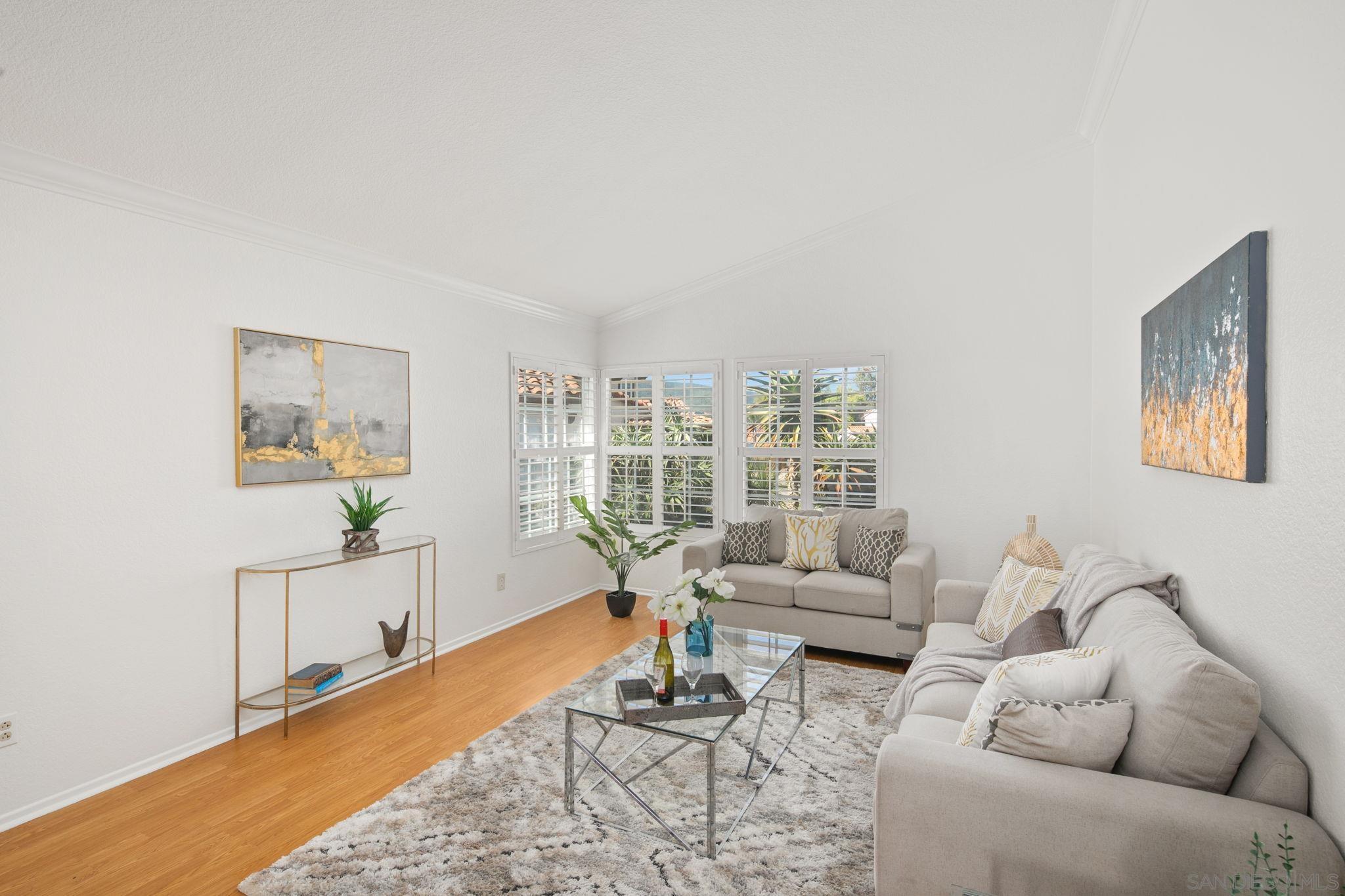 Detail Gallery Image 10 of 55 For 11039  Twin Pond Ter, San Diego,  CA 92128 - 4 Beds | 3 Baths