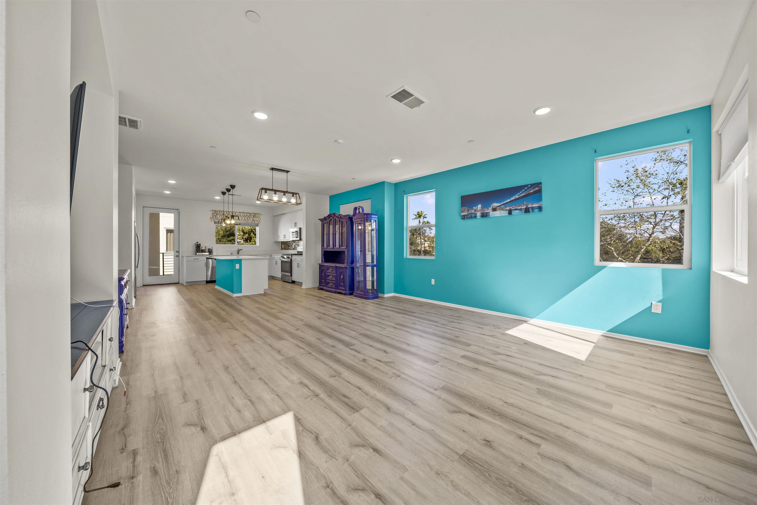 Detail Gallery Image 11 of 43 For 5407  Sand Arch Lane  #206,  San Diego,  CA 92154 - 4 Beds | 3/1 Baths